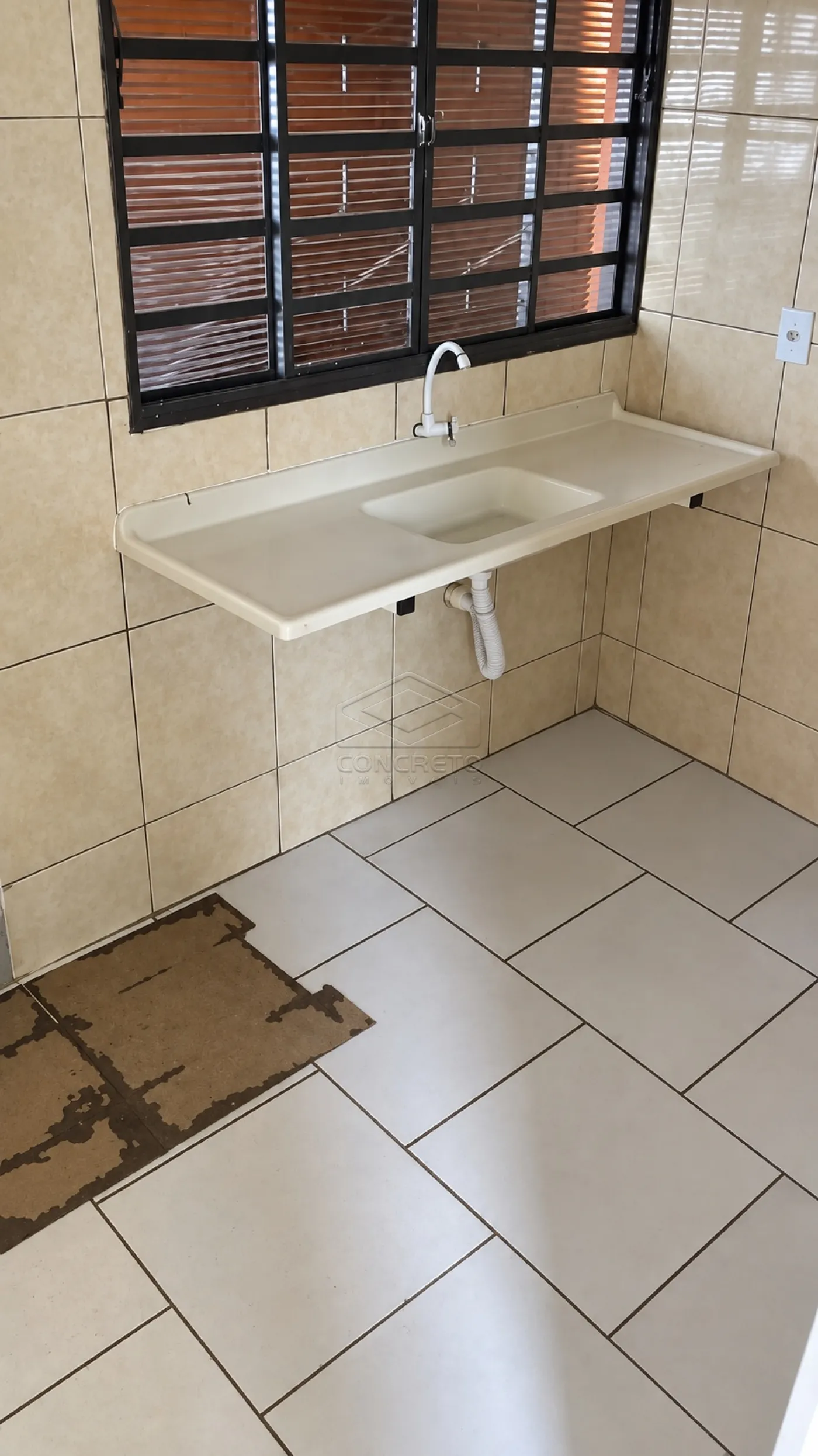 Alugar Comercial / Loja em Botucatu R$ 1.200,00 - Foto 3