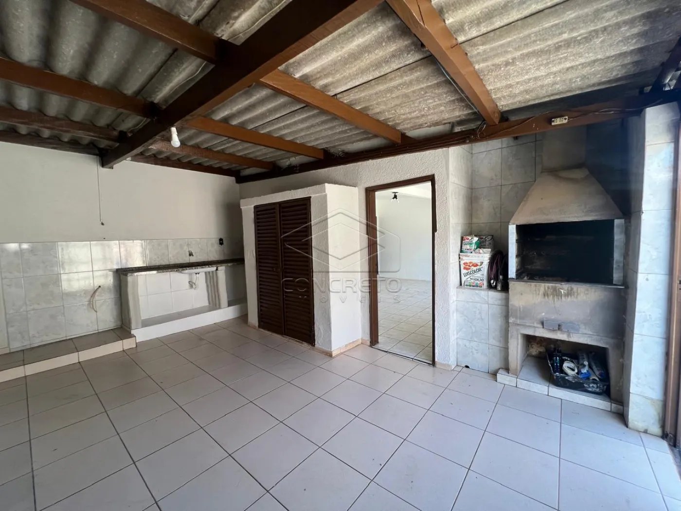 Alugar Casa / Padr&atilde;o em Len&ccedil;&oacute;is Paulista R$ 2.600,00 - Foto 6