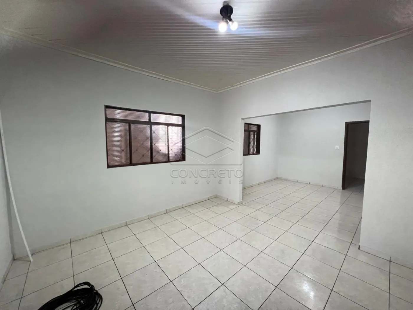 Alugar Casa / Padr&atilde;o em Len&ccedil;&oacute;is Paulista R$ 2.600,00 - Foto 12