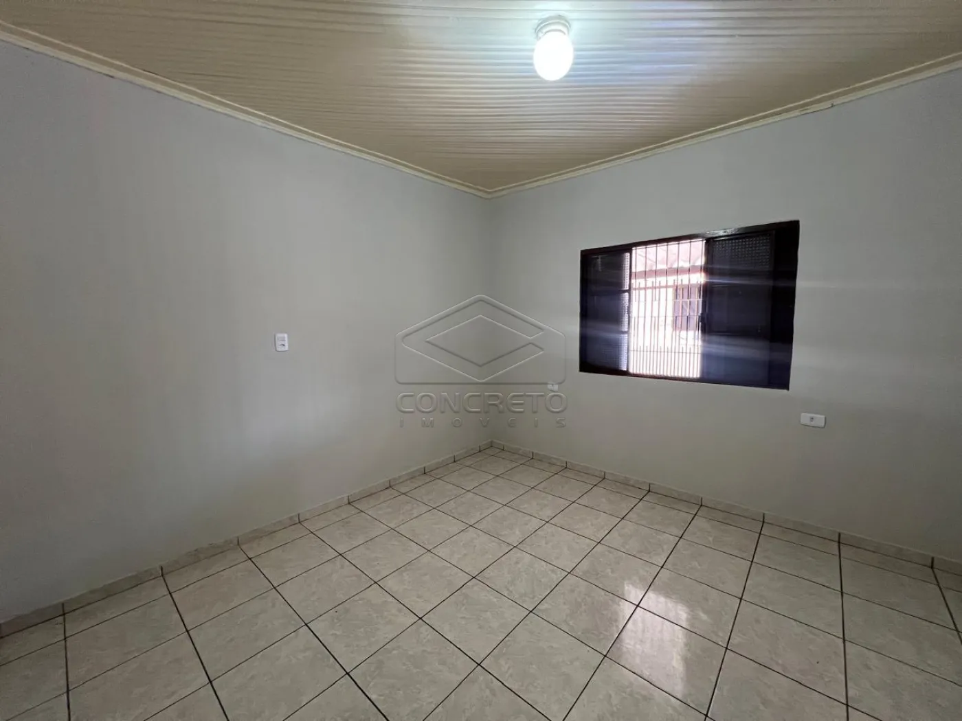 Alugar Casa / Padr&atilde;o em Len&ccedil;&oacute;is Paulista R$ 2.600,00 - Foto 15