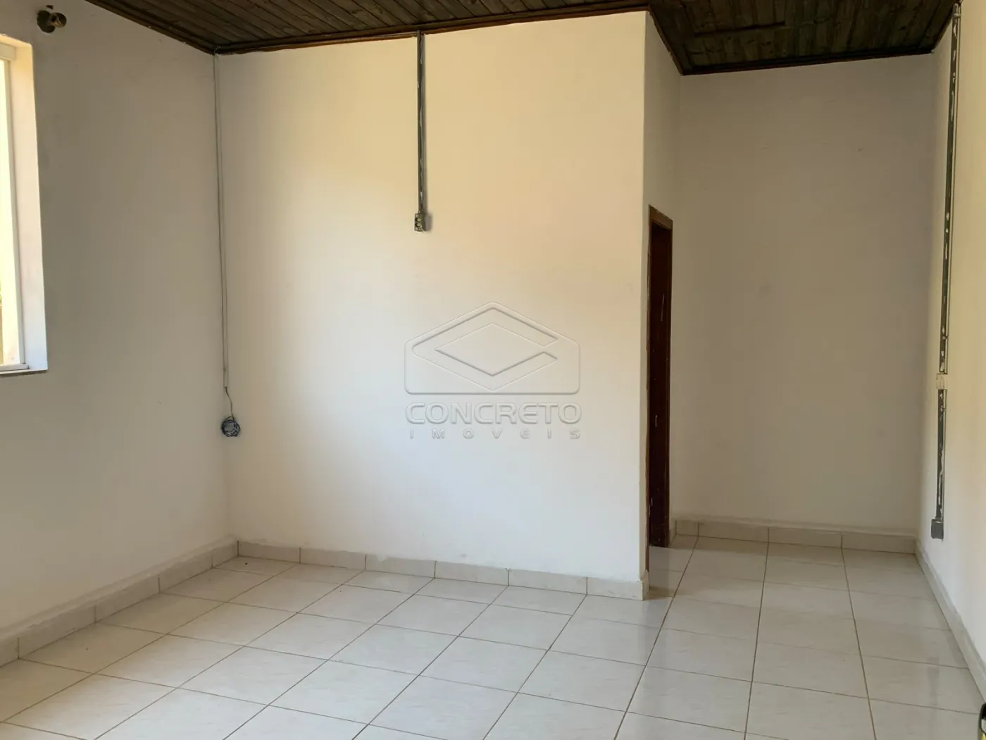 Alugar Casa / Padr&atilde;o em Len&ccedil;&oacute;is Paulista R$ 1.853,00 - Foto 3
