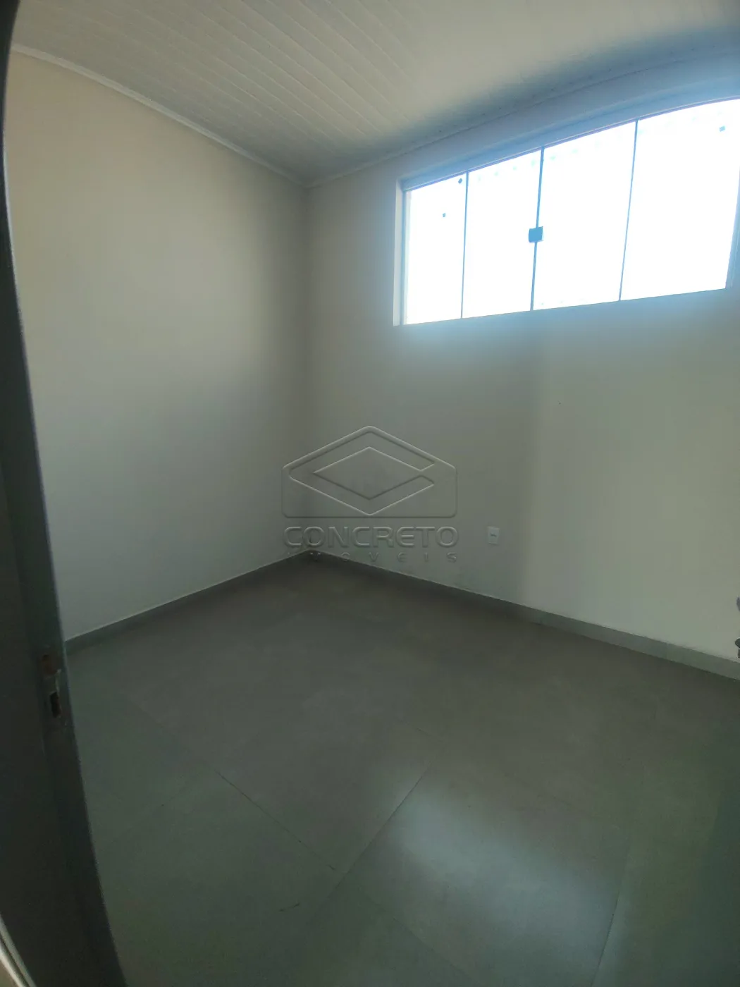 Alugar Comercial / Barrac&atilde;o em Len&ccedil;&oacute;is Paulista R$ 2.500,00 - Foto 3