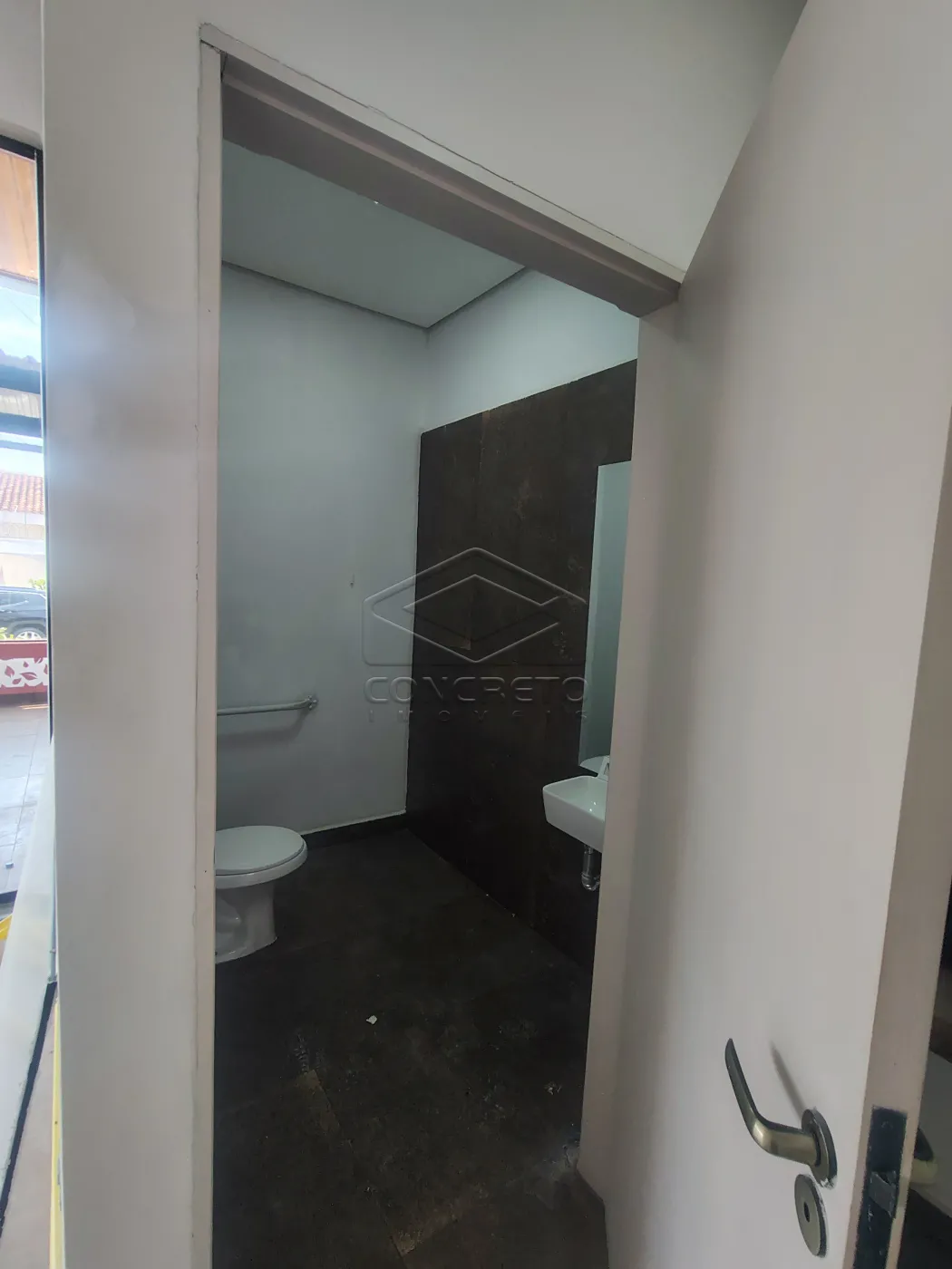 Alugar Comercial / Sala em Len&ccedil;&oacute;is Paulista R$ 4.600,00 - Foto 3