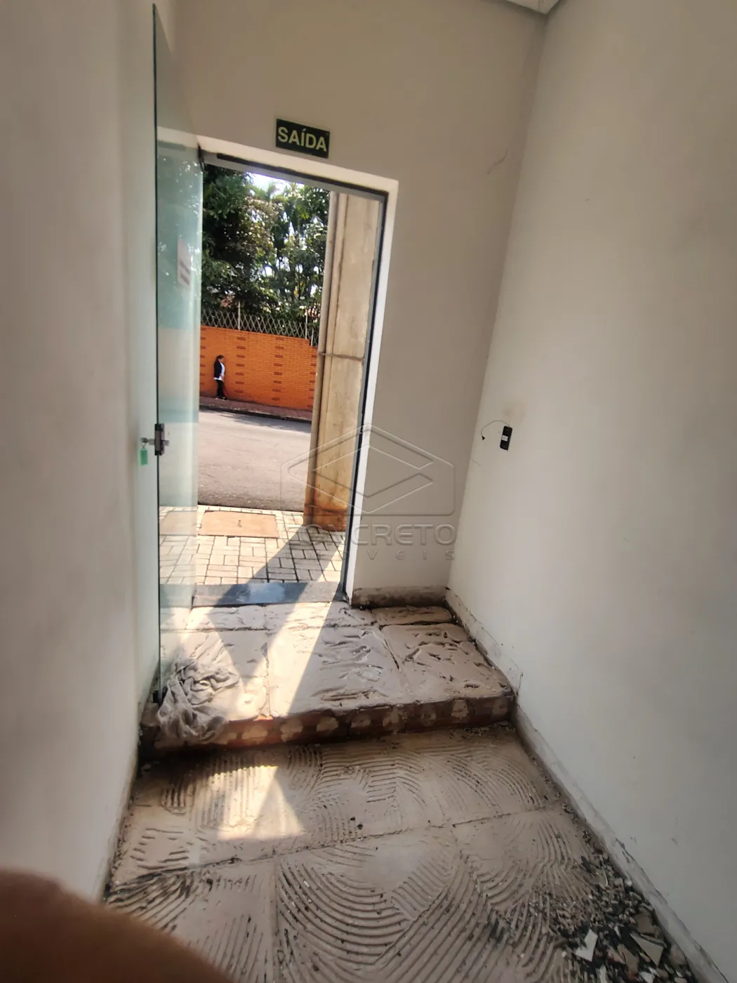 Alugar Comercial / Sala em Len&ccedil;&oacute;is Paulista R$ 4.600,00 - Foto 6