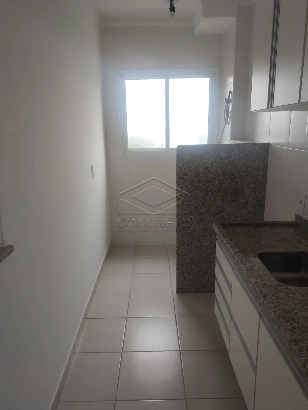Alugar Apartamento / Padr&atilde;o em Len&ccedil;&oacute;is Paulista R$ 1.800,00 - Foto 1