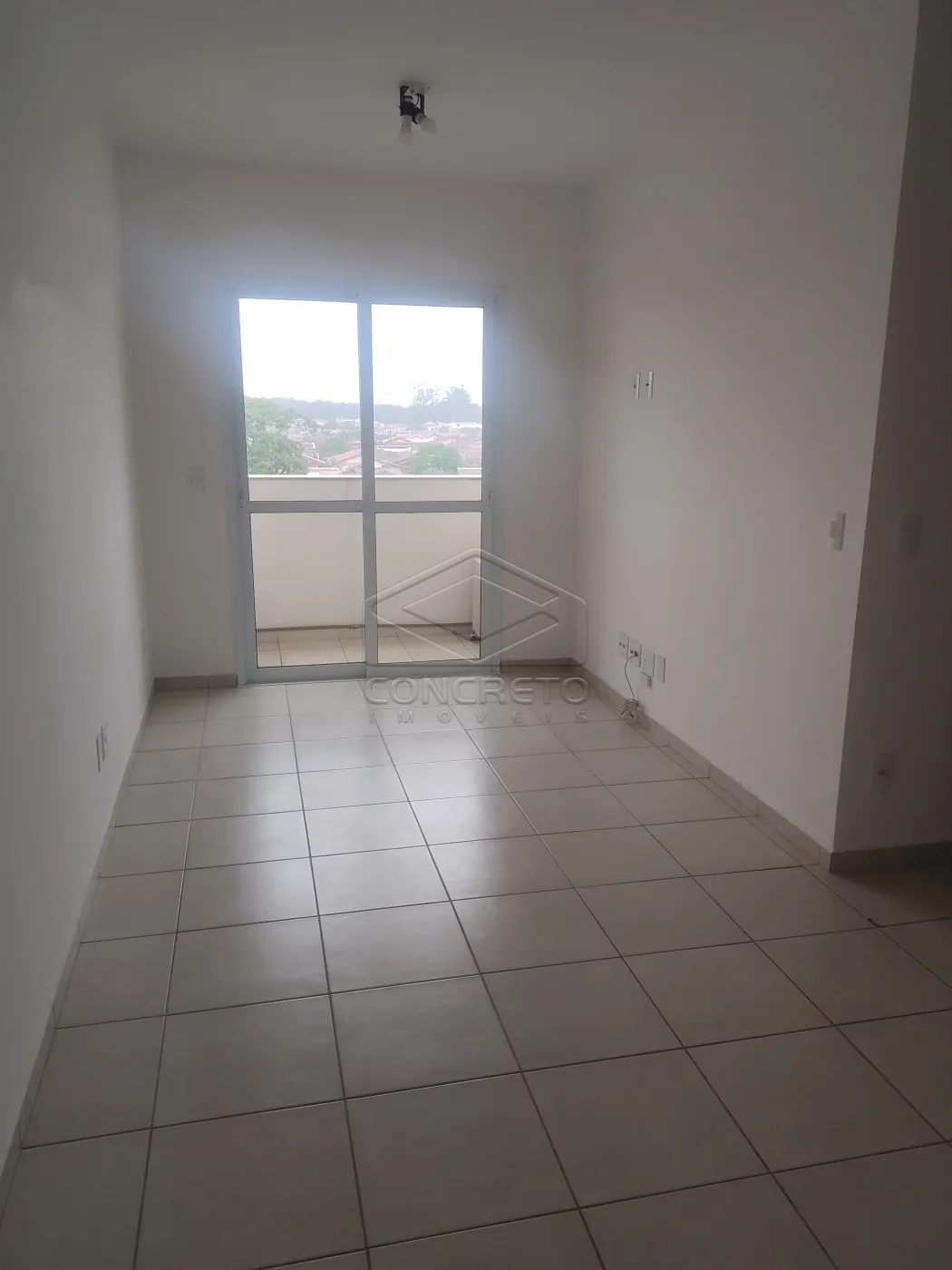 Alugar Apartamento / Padr&atilde;o em Len&ccedil;&oacute;is Paulista R$ 1.800,00 - Foto 3