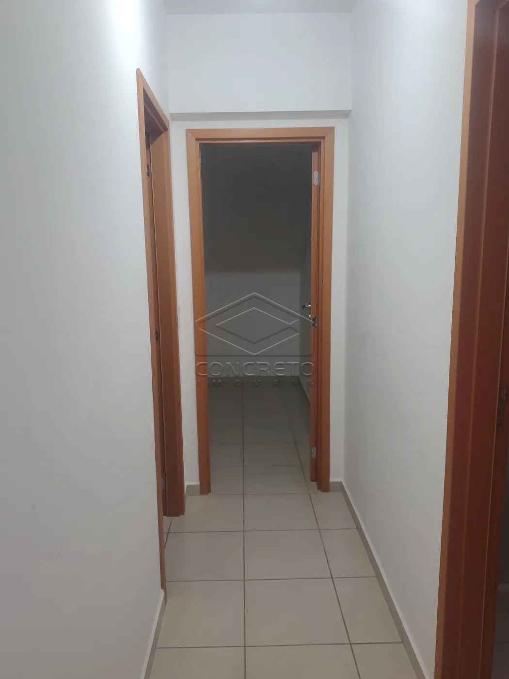 Alugar Apartamento / Padr&atilde;o em Len&ccedil;&oacute;is Paulista R$ 1.800,00 - Foto 4