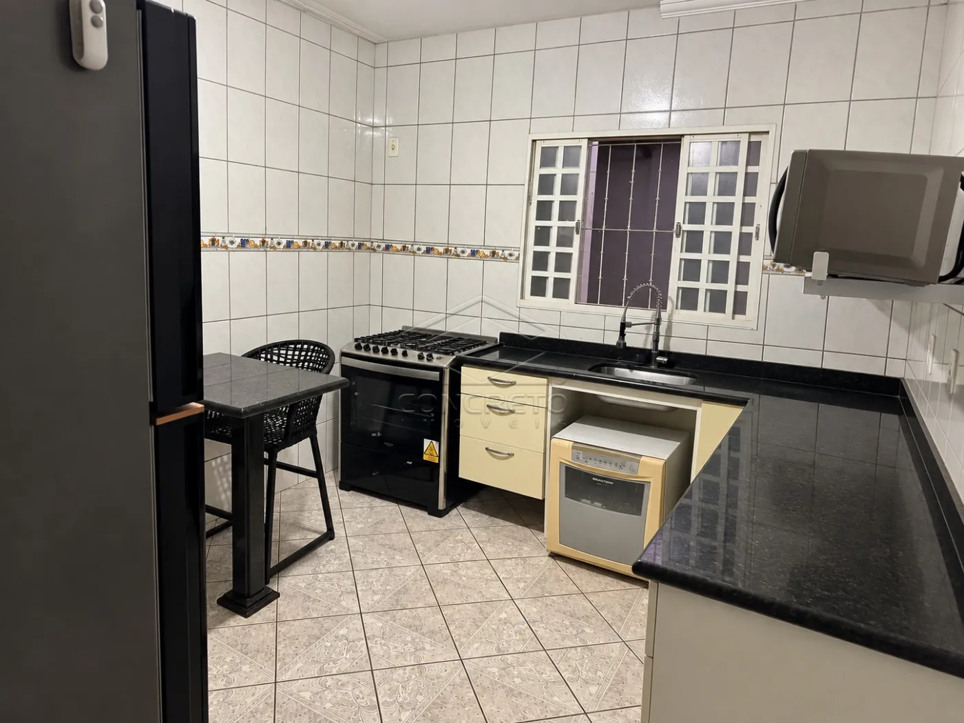 Comprar Casa / Resid&ecirc;ncia em Botucatu R$ 590.000,00 - Foto 4