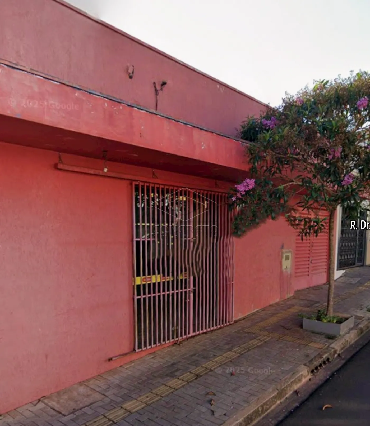 Comprar Comercial / Loja em Len&ccedil;&oacute;is Paulista R$ 600.000,00 - Foto 1