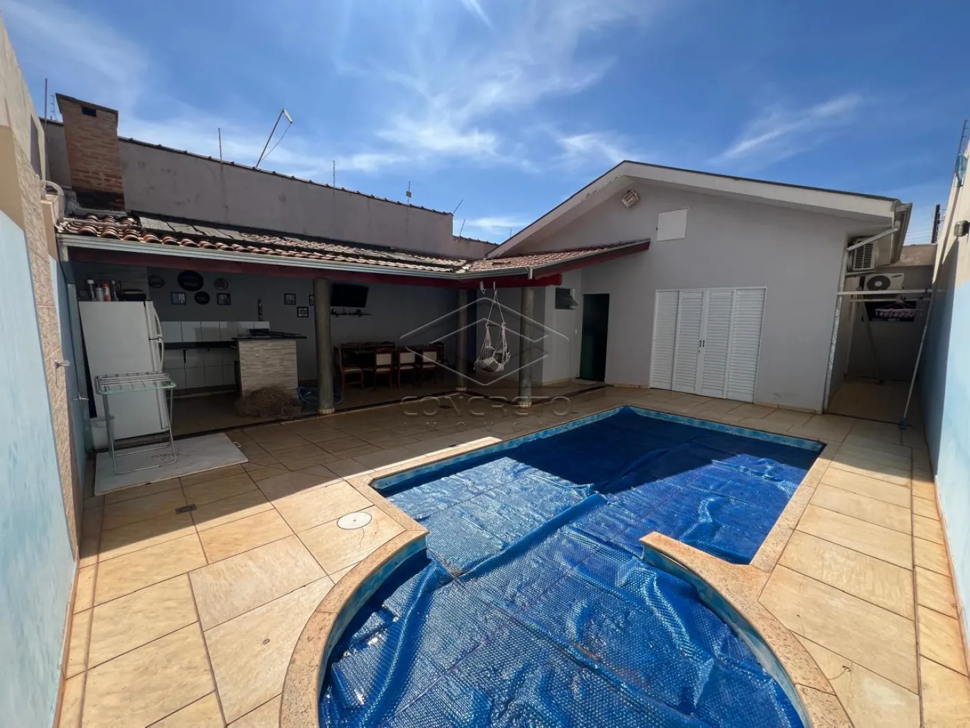 Comprar Casa / Padr&atilde;o em Len&ccedil;&oacute;is Paulista R$ 680.000,00 - Foto 4
