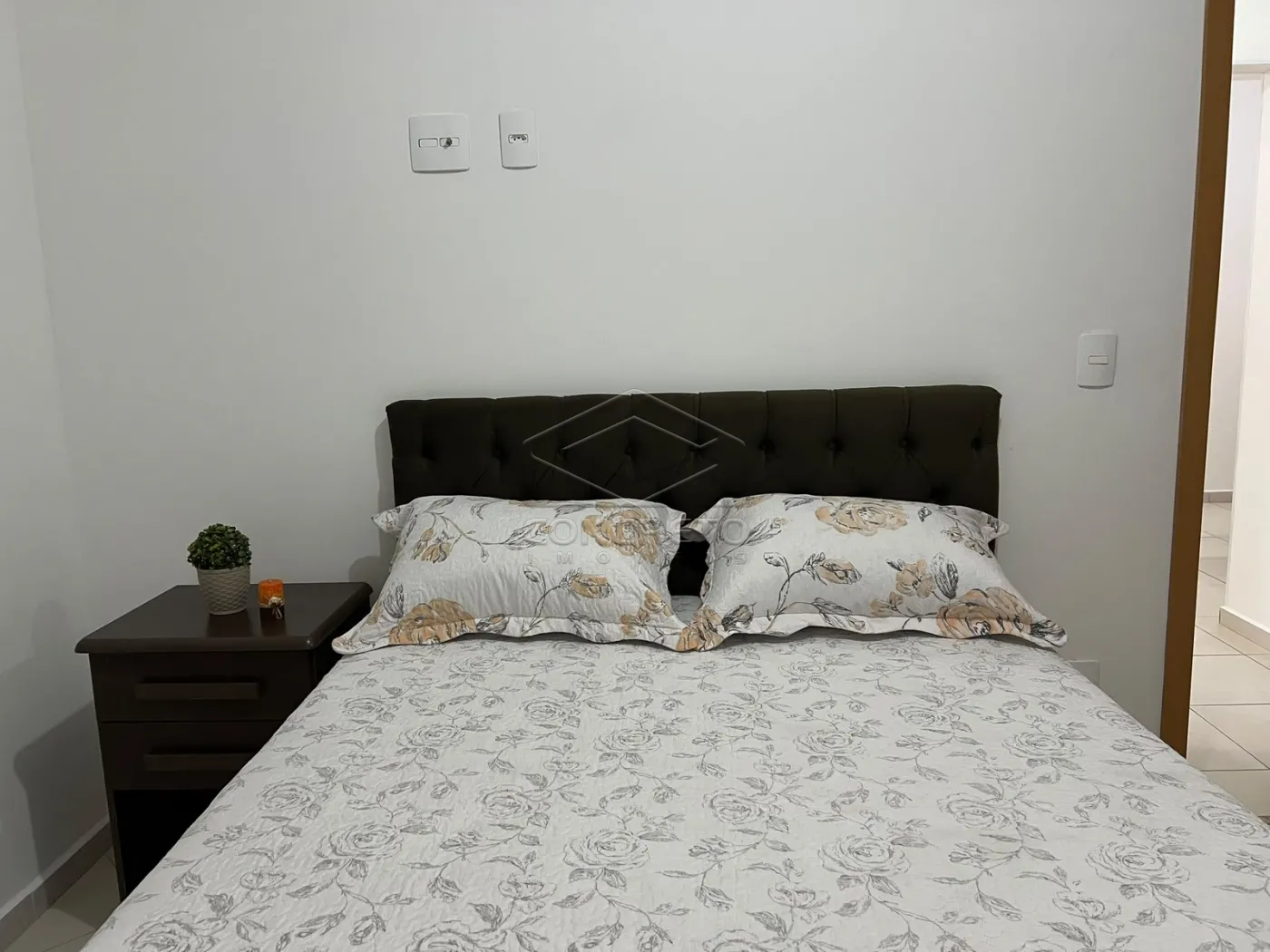 Alugar Apartamento / Padr&atilde;o em Len&ccedil;&oacute;is Paulista R$ 2.100,00 - Foto 10