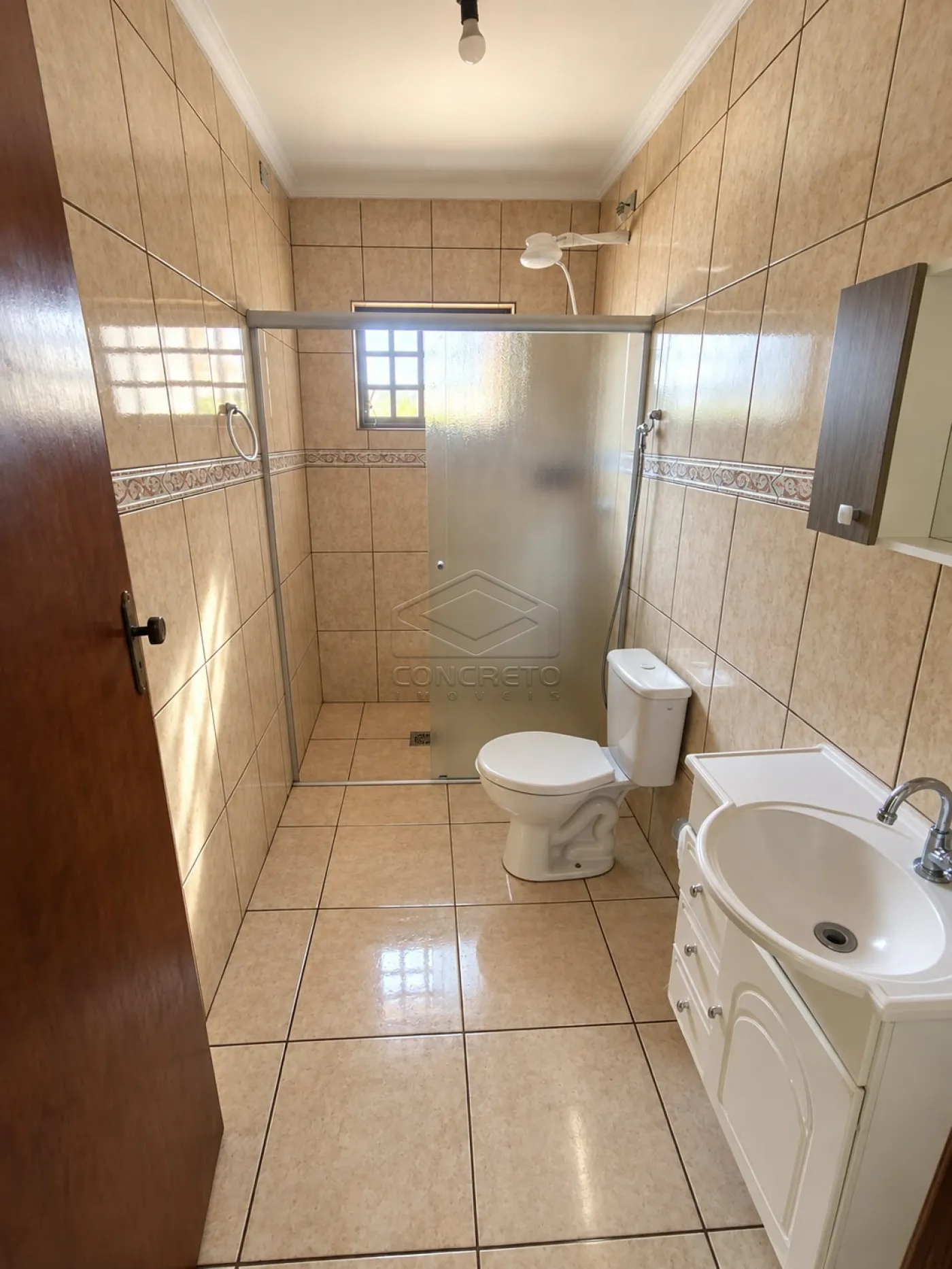Alugar Casa / Padr&atilde;o em Len&ccedil;&oacute;is Paulista R$ 2.500,00 - Foto 11