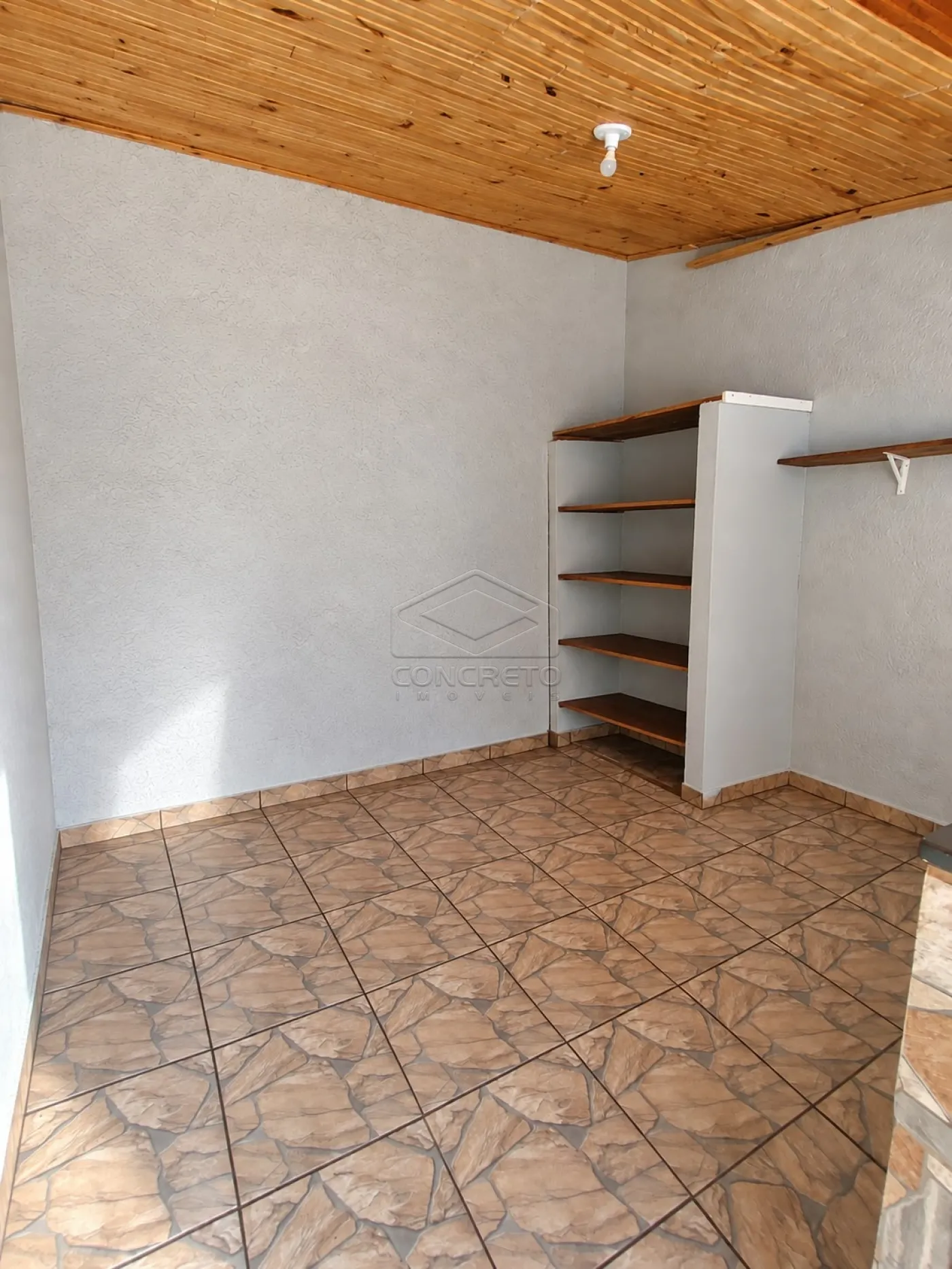 Alugar Casa / Padr&atilde;o em Len&ccedil;&oacute;is Paulista R$ 2.500,00 - Foto 13
