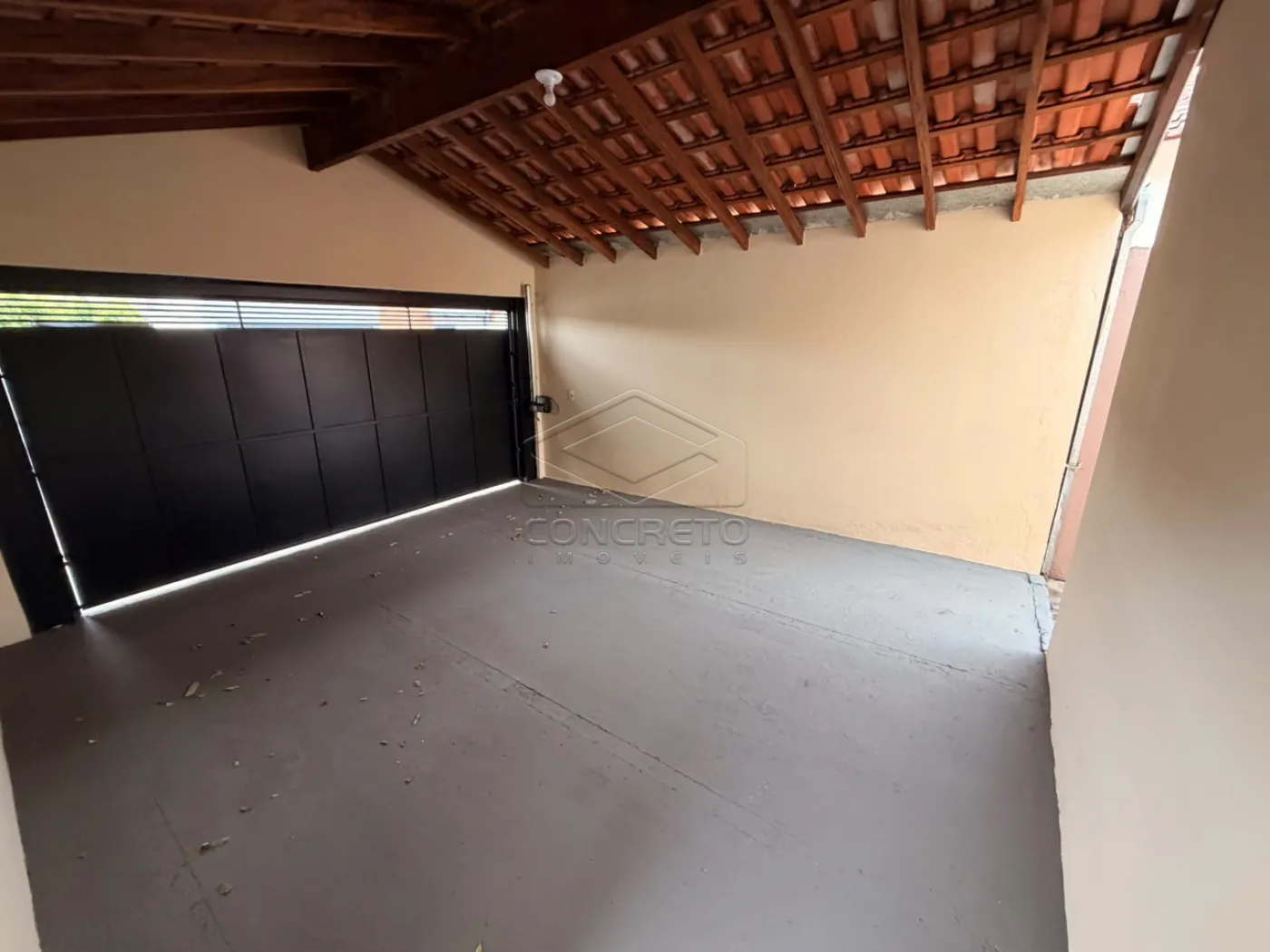 Comprar Casa / Padr&atilde;o em Len&ccedil;&oacute;is Paulista R$ 380.000,00 - Foto 2