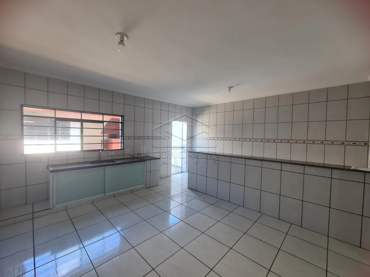 Comprar Casa / Sobrado em Len&ccedil;&oacute;is Paulista R$ 370.000,00 - Foto 3