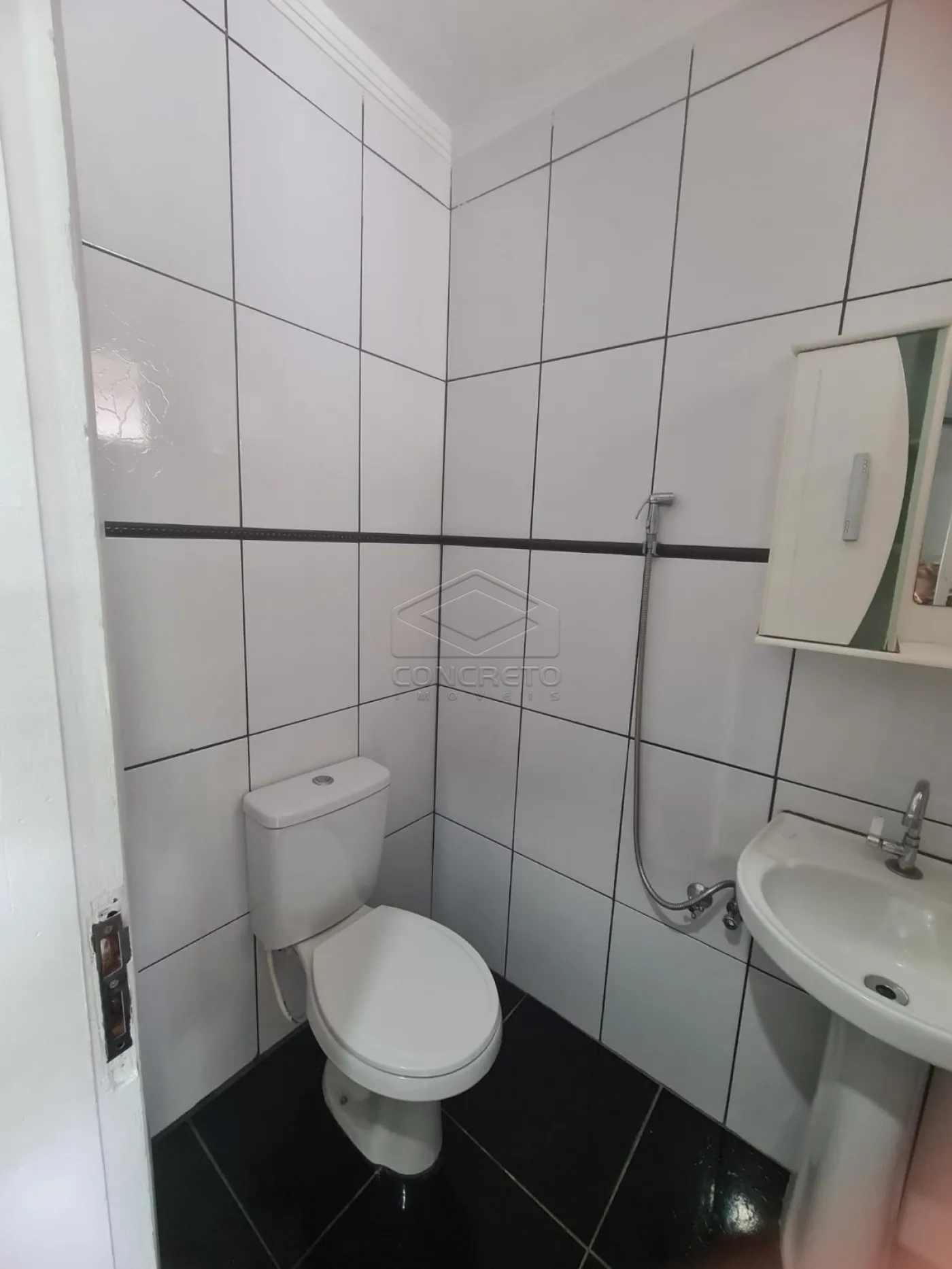 Comprar Casa / Sobrado em Len&ccedil;&oacute;is Paulista R$ 370.000,00 - Foto 4