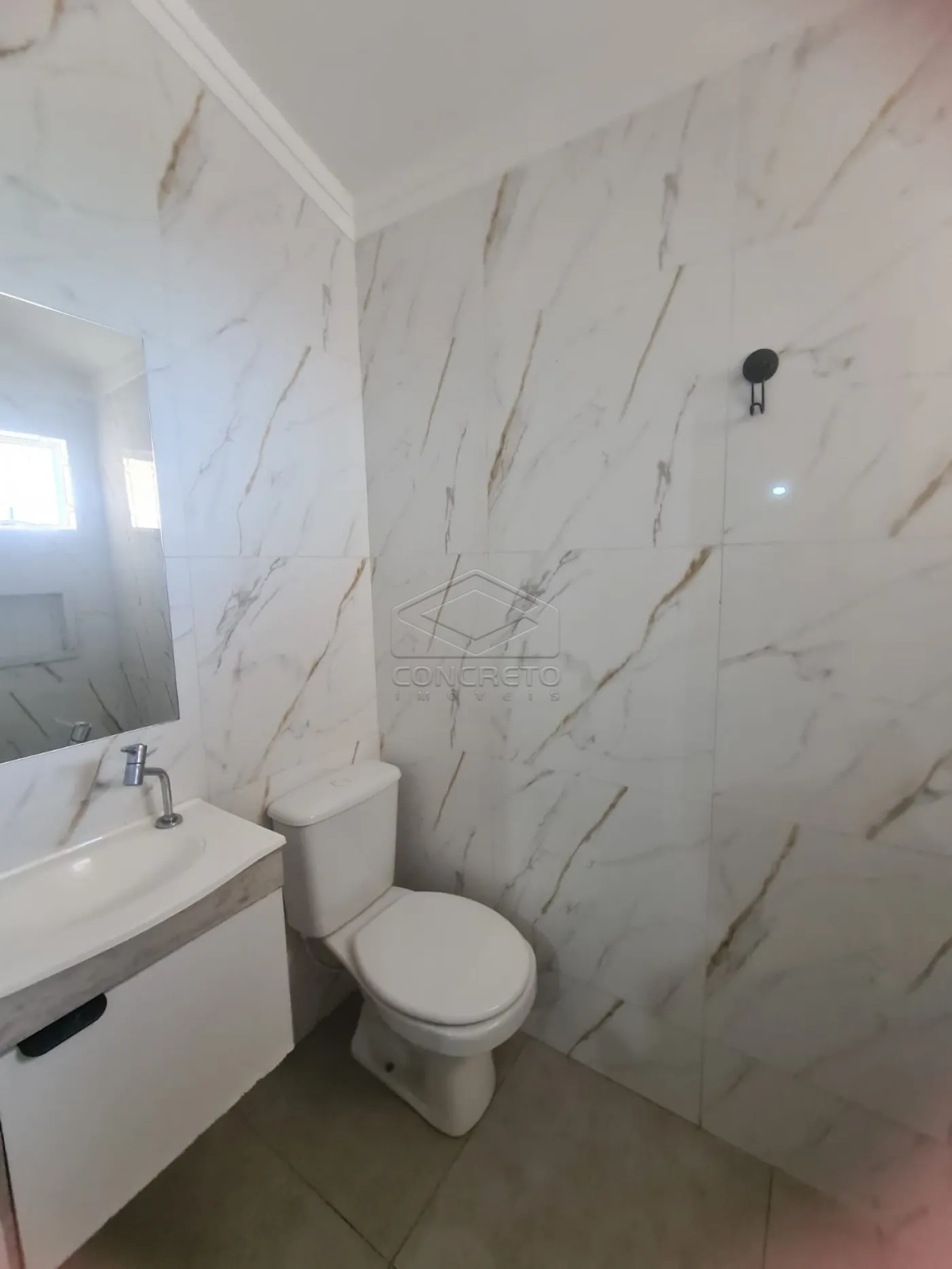 Comprar Casa / Sobrado em Len&ccedil;&oacute;is Paulista R$ 370.000,00 - Foto 7