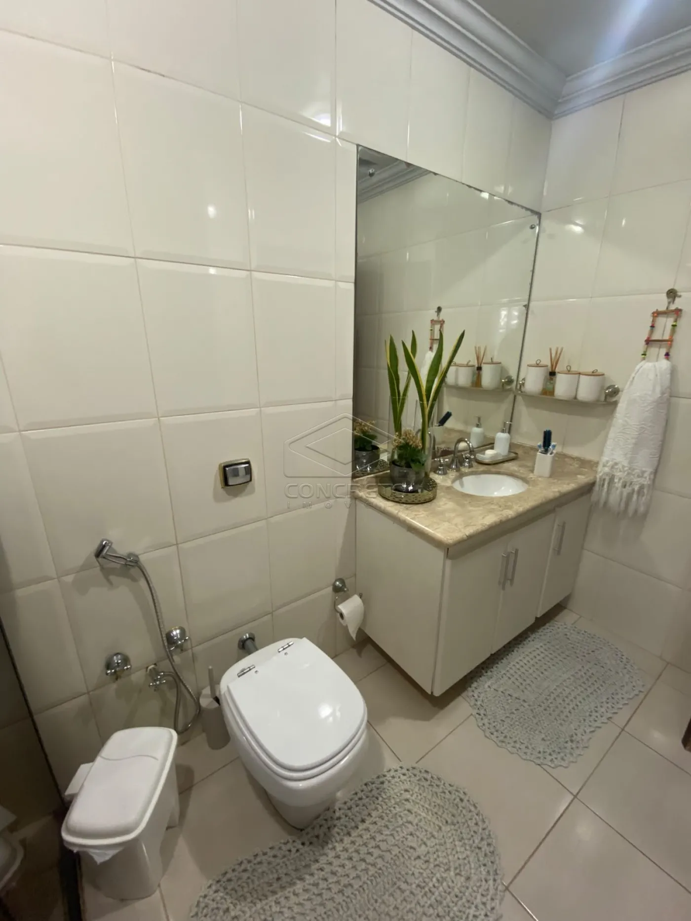 Comprar Casa / Sobrado em Len&ccedil;&oacute;is Paulista R$ 780.000,00 - Foto 9