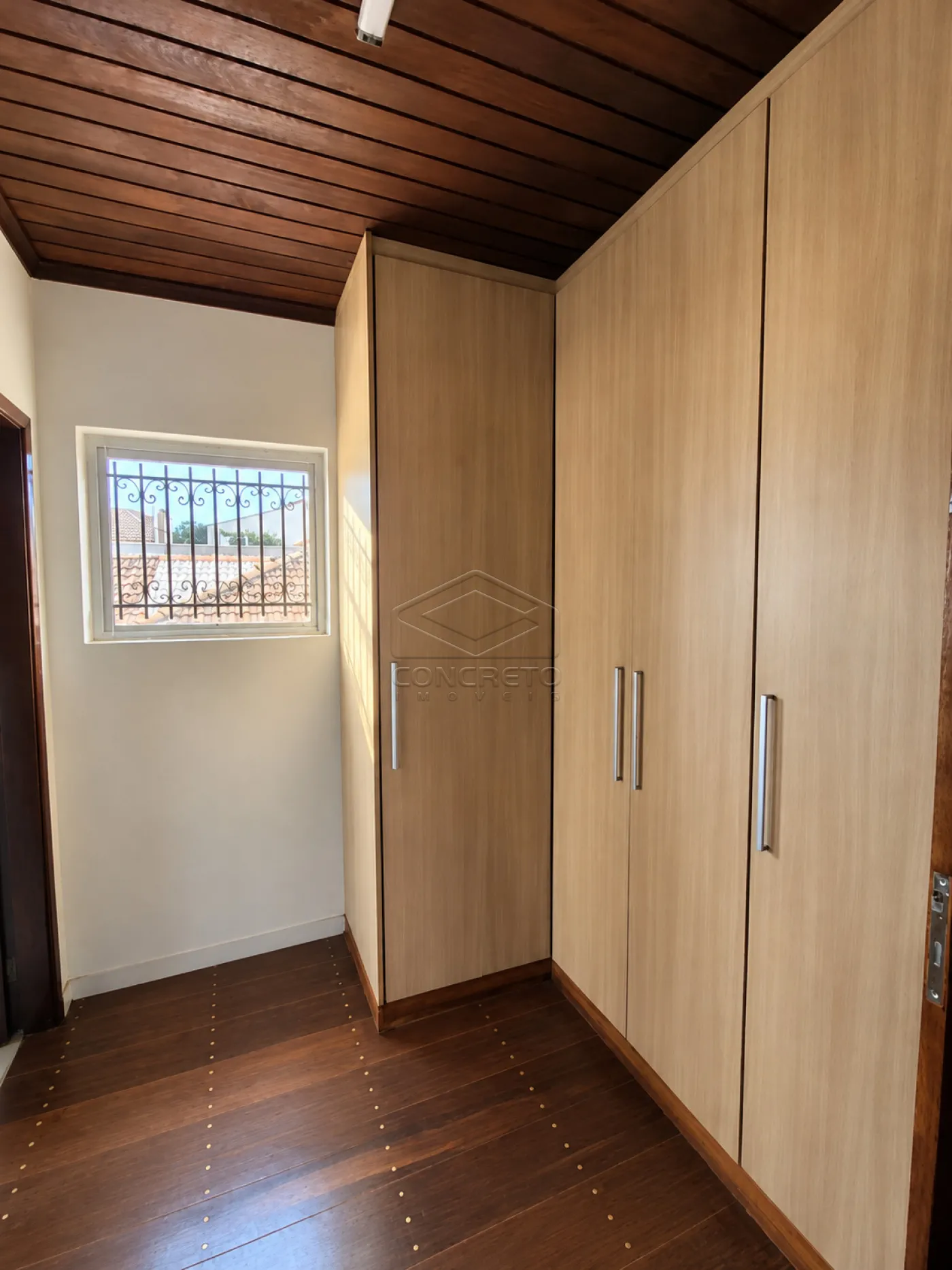 Alugar Casa / Sobrado em Len&ccedil;&oacute;is Paulista R$ 6.000,00 - Foto 10