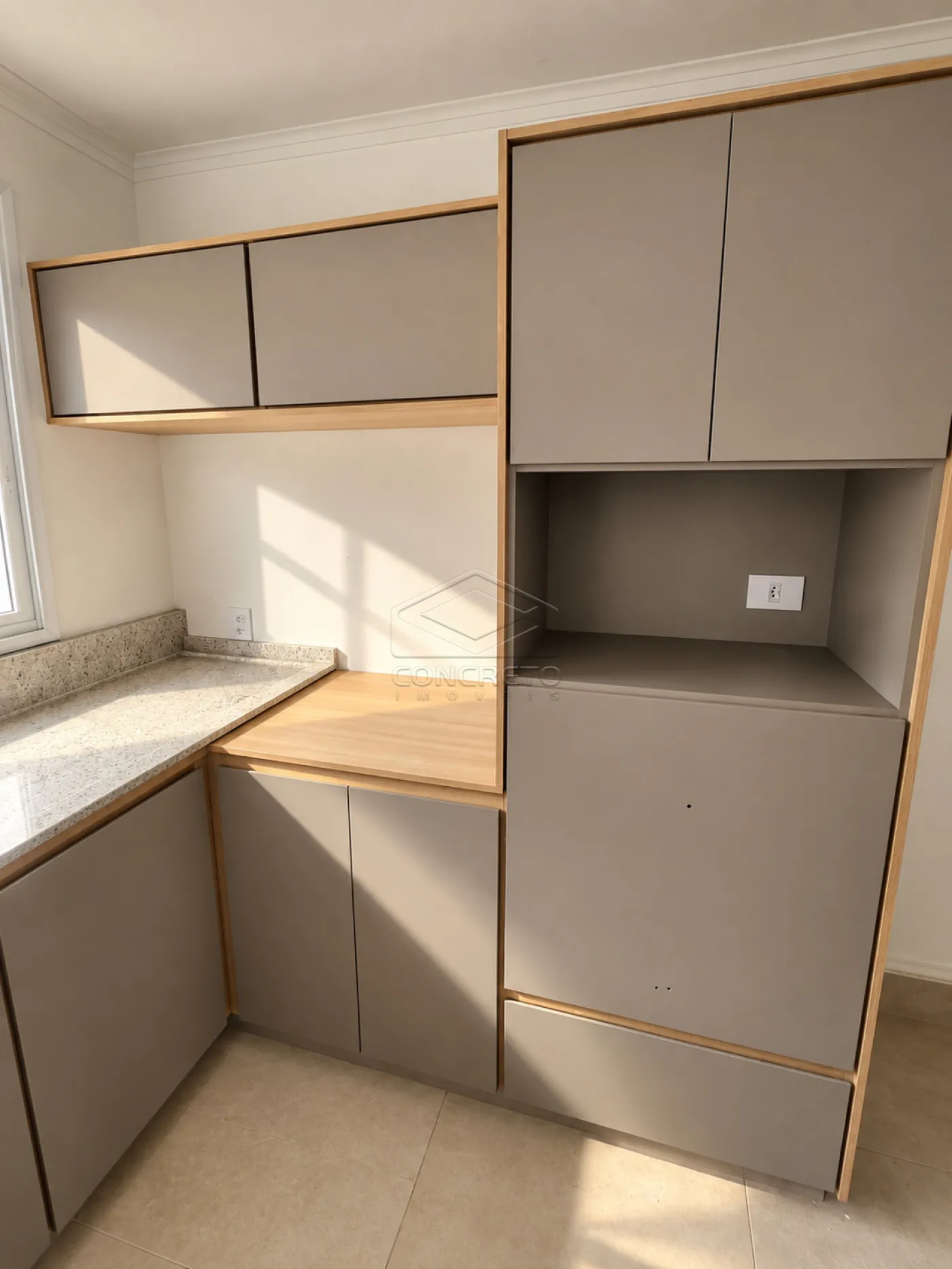 Alugar Casa / Sobrado em Len&ccedil;&oacute;is Paulista R$ 6.000,00 - Foto 13