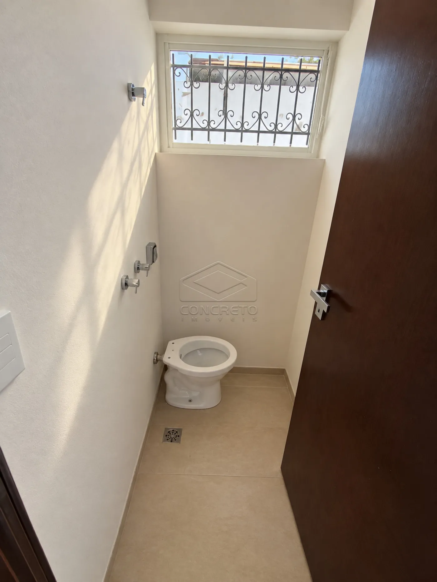 Alugar Casa / Sobrado em Len&ccedil;&oacute;is Paulista R$ 6.000,00 - Foto 17