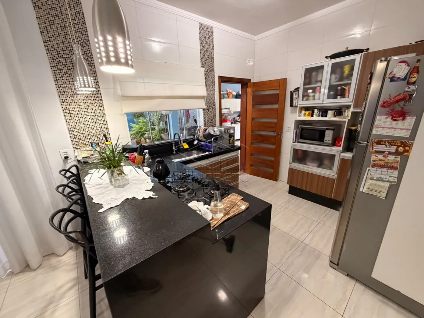 Comprar Casa / Padr&atilde;o em Len&ccedil;&oacute;is Paulista R$ 550.000,00 - Foto 3