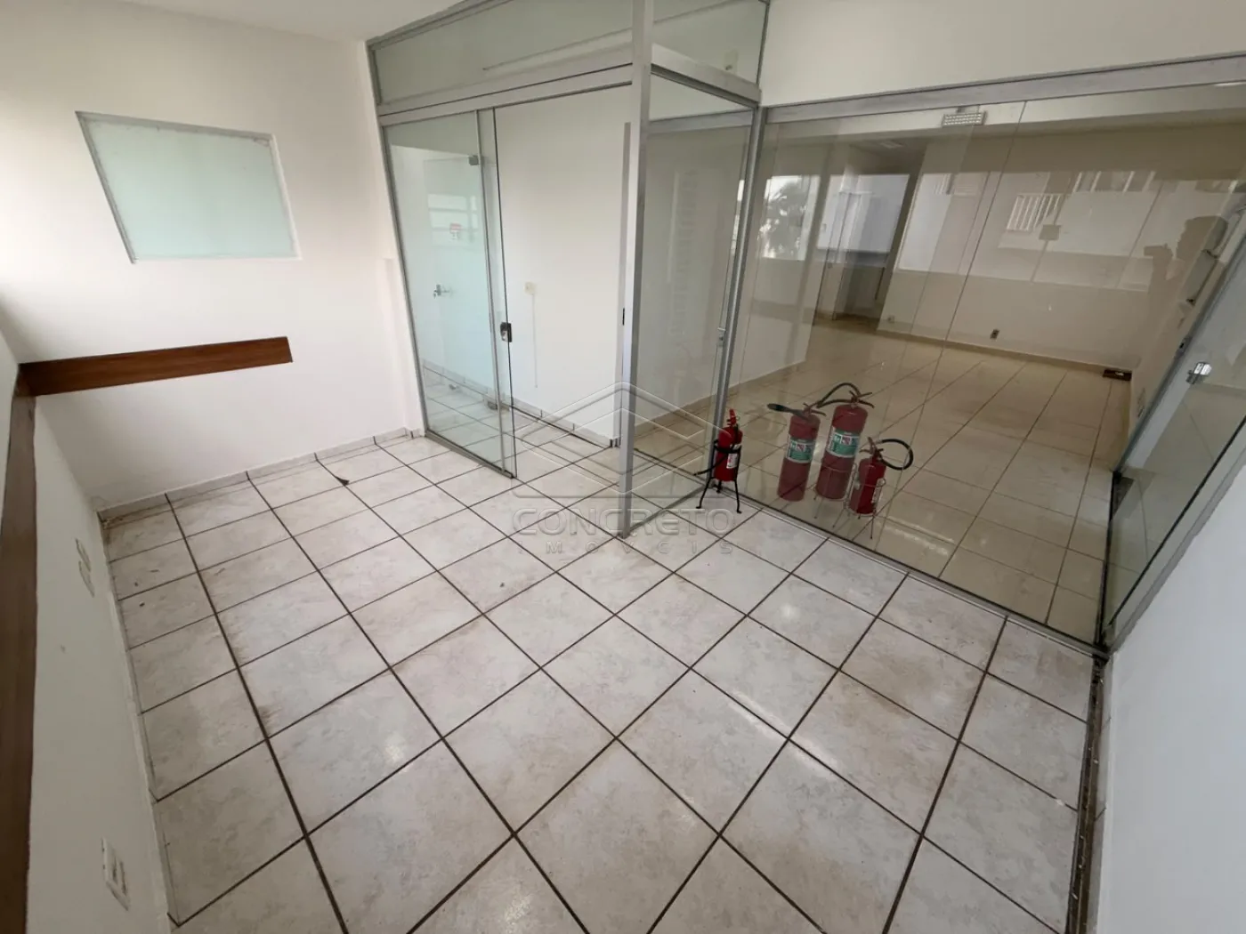 Alugar Comercial / Pr&eacute;dio Comercial em Len&ccedil;&oacute;is Paulista R$ 5.500,00 - Foto 3