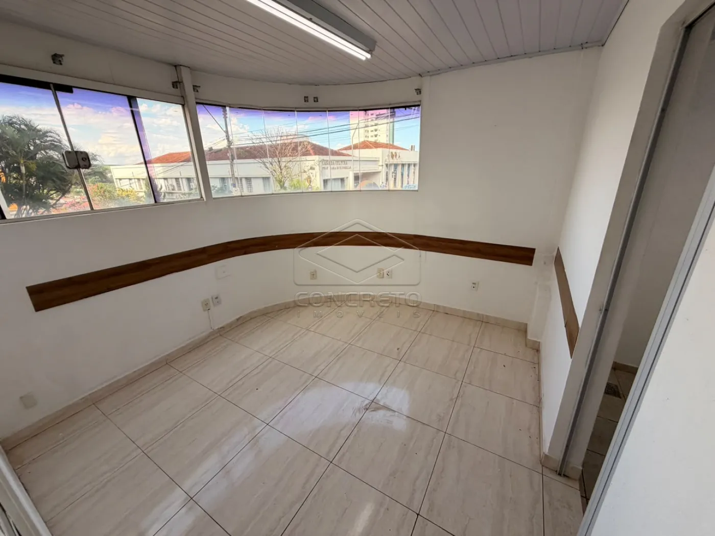 Alugar Comercial / Pr&eacute;dio Comercial em Len&ccedil;&oacute;is Paulista R$ 5.500,00 - Foto 5