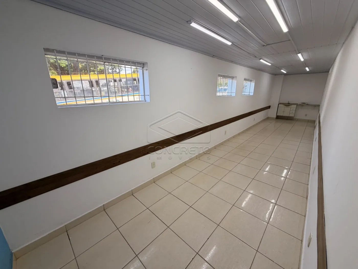 Alugar Comercial / Pr&eacute;dio Comercial em Len&ccedil;&oacute;is Paulista R$ 5.500,00 - Foto 8