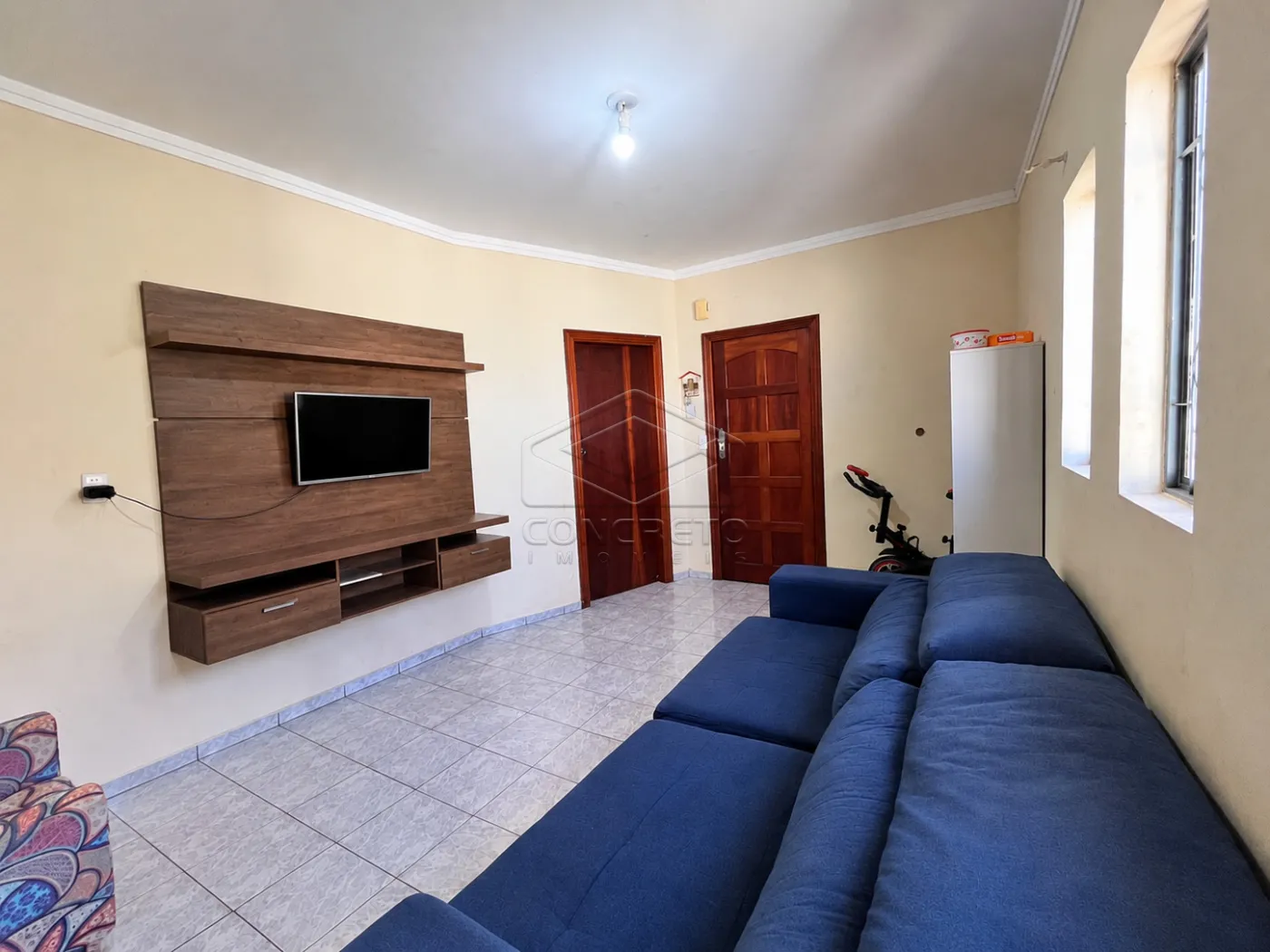 Comprar Casa / Padr&atilde;o em Len&ccedil;&oacute;is Paulista R$ 370.000,00 - Foto 3