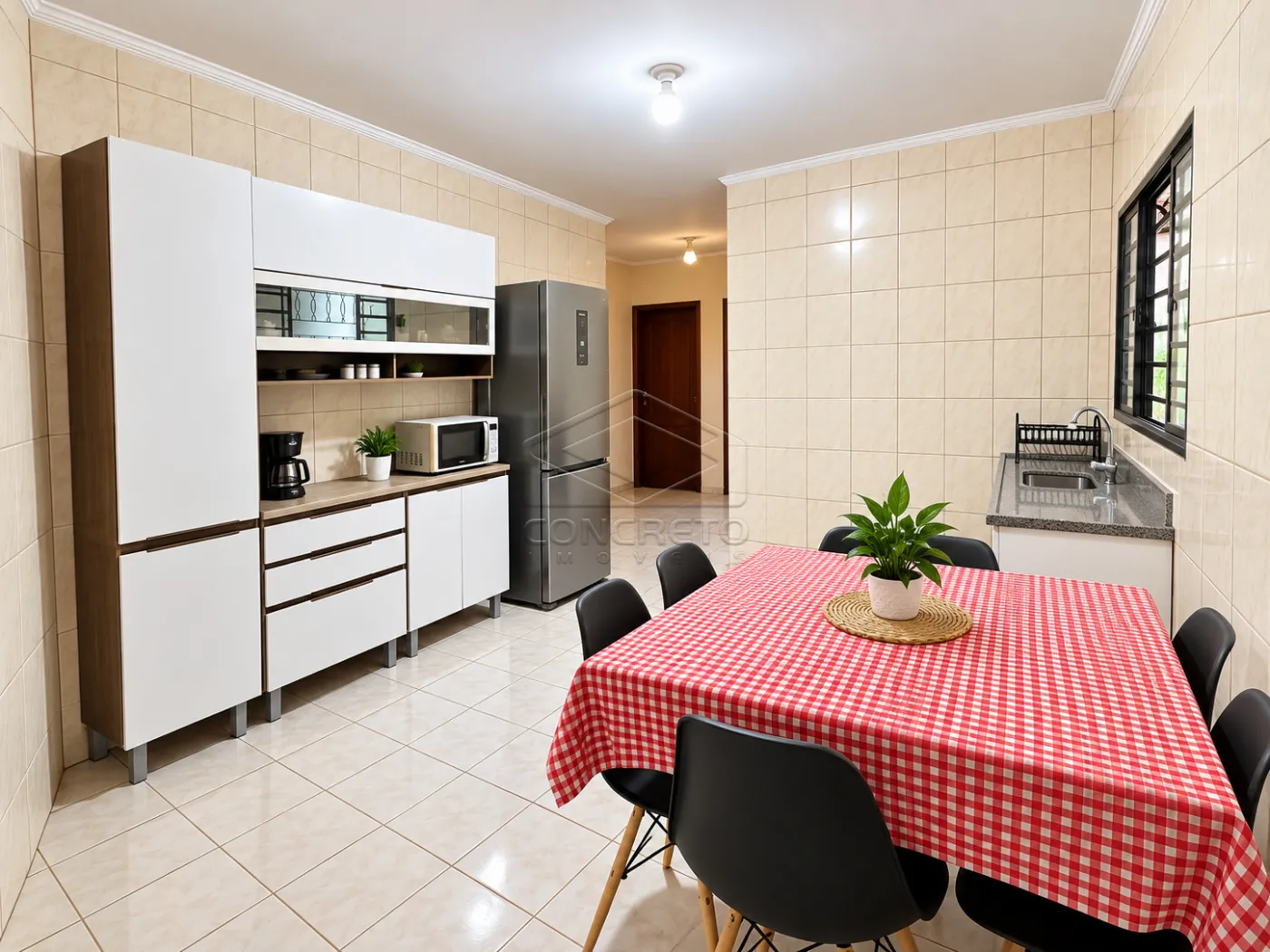 Comprar Casa / Padr&atilde;o em Len&ccedil;&oacute;is Paulista R$ 370.000,00 - Foto 5