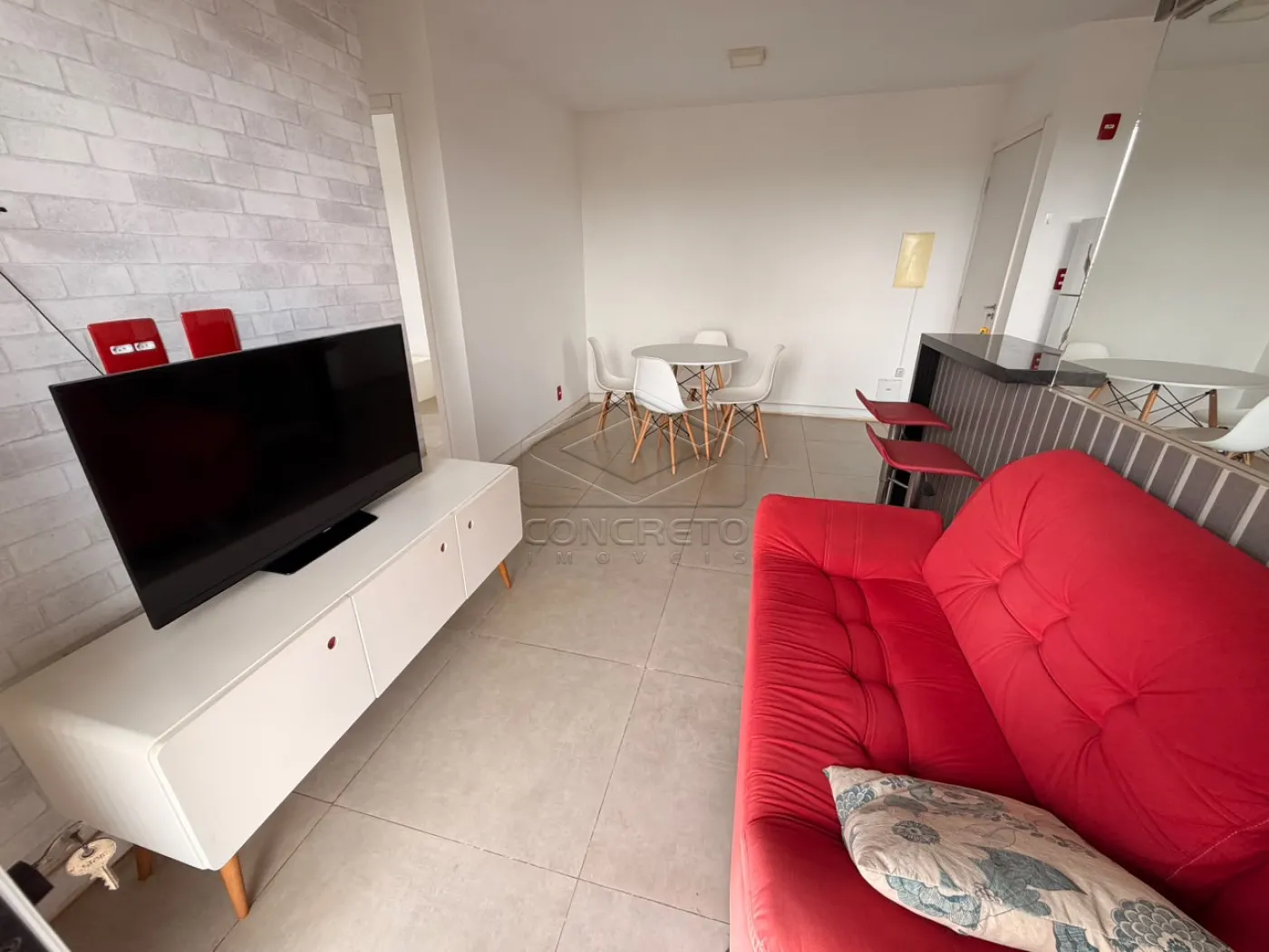 Comprar Apartamento / Mobiliado em Len&ccedil;&oacute;is Paulista R$ 298.000,00 - Foto 3