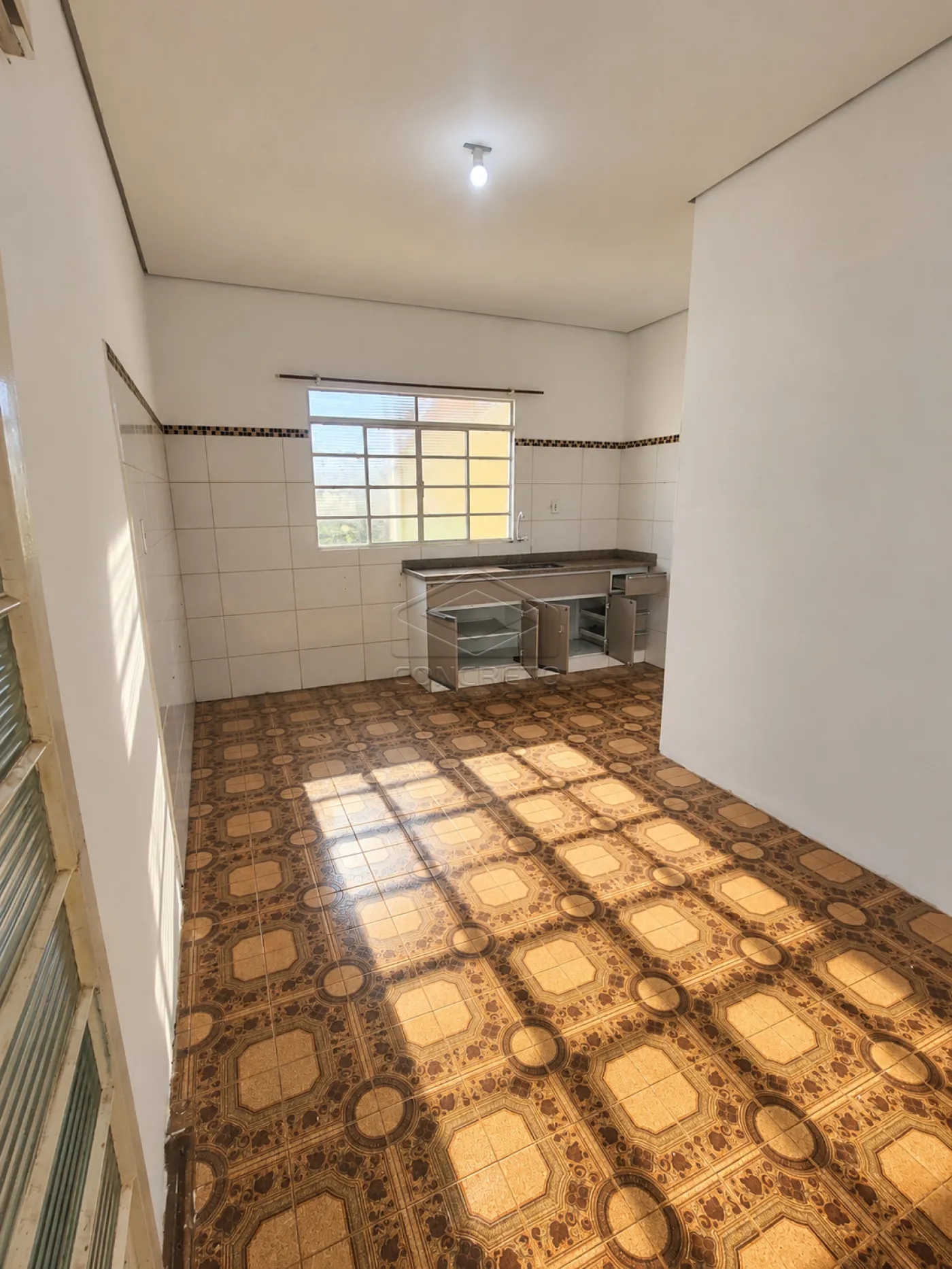 Alugar Casa / Padr&atilde;o em Len&ccedil;&oacute;is Paulista R$ 1.800,00 - Foto 8