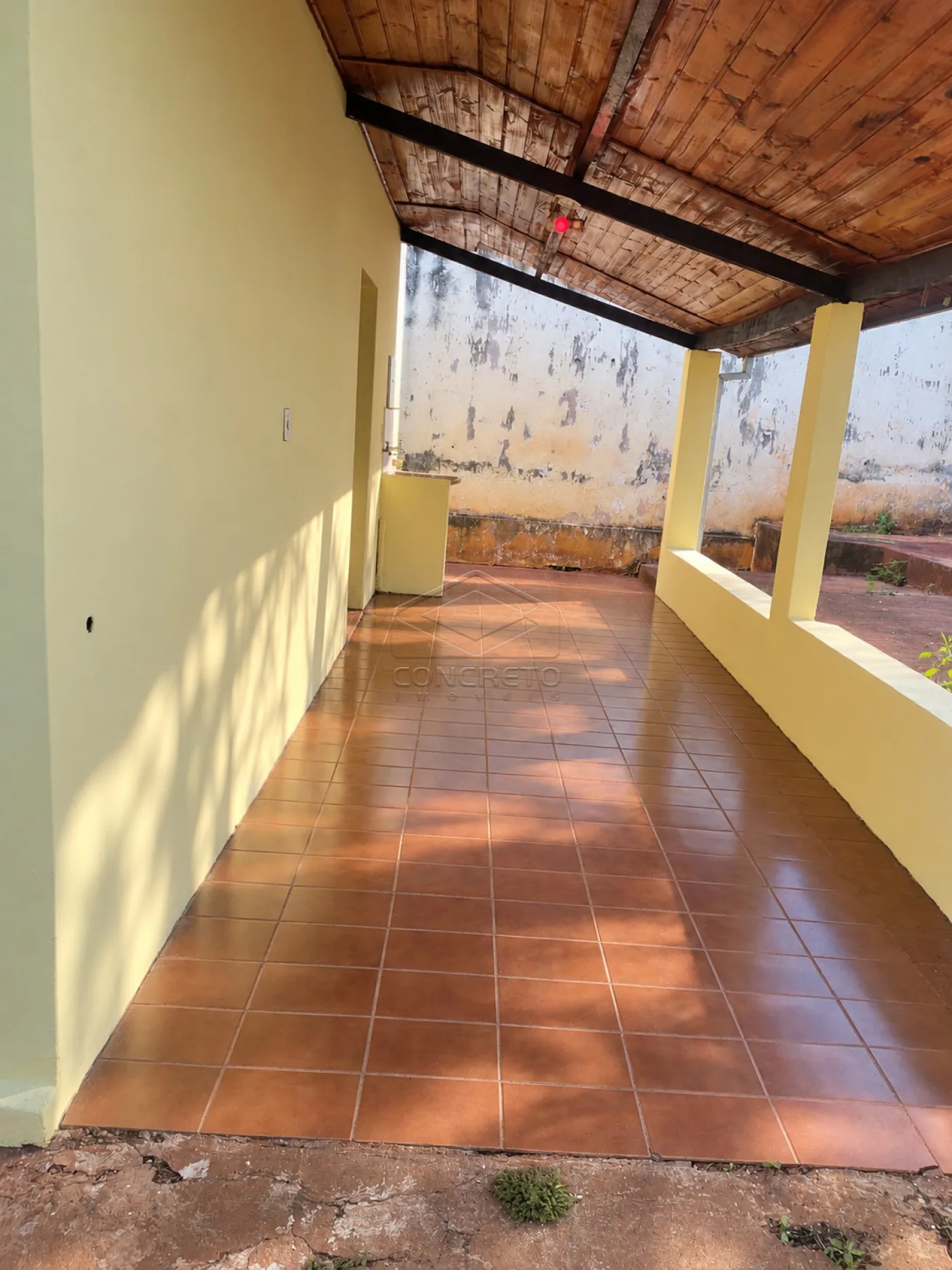 Alugar Casa / Padr&atilde;o em Len&ccedil;&oacute;is Paulista R$ 1.800,00 - Foto 9