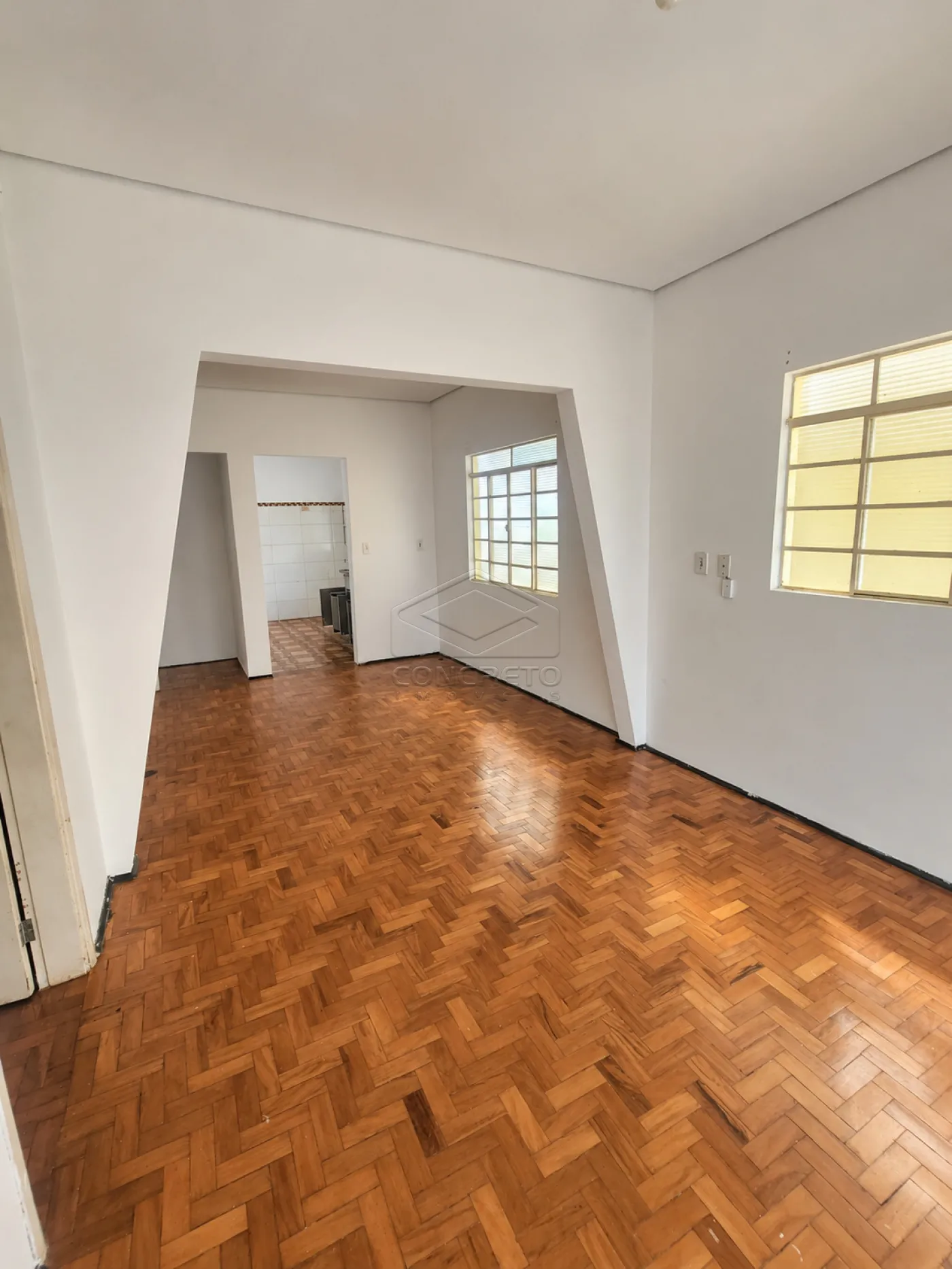 Alugar Casa / Padr&atilde;o em Len&ccedil;&oacute;is Paulista R$ 1.800,00 - Foto 11