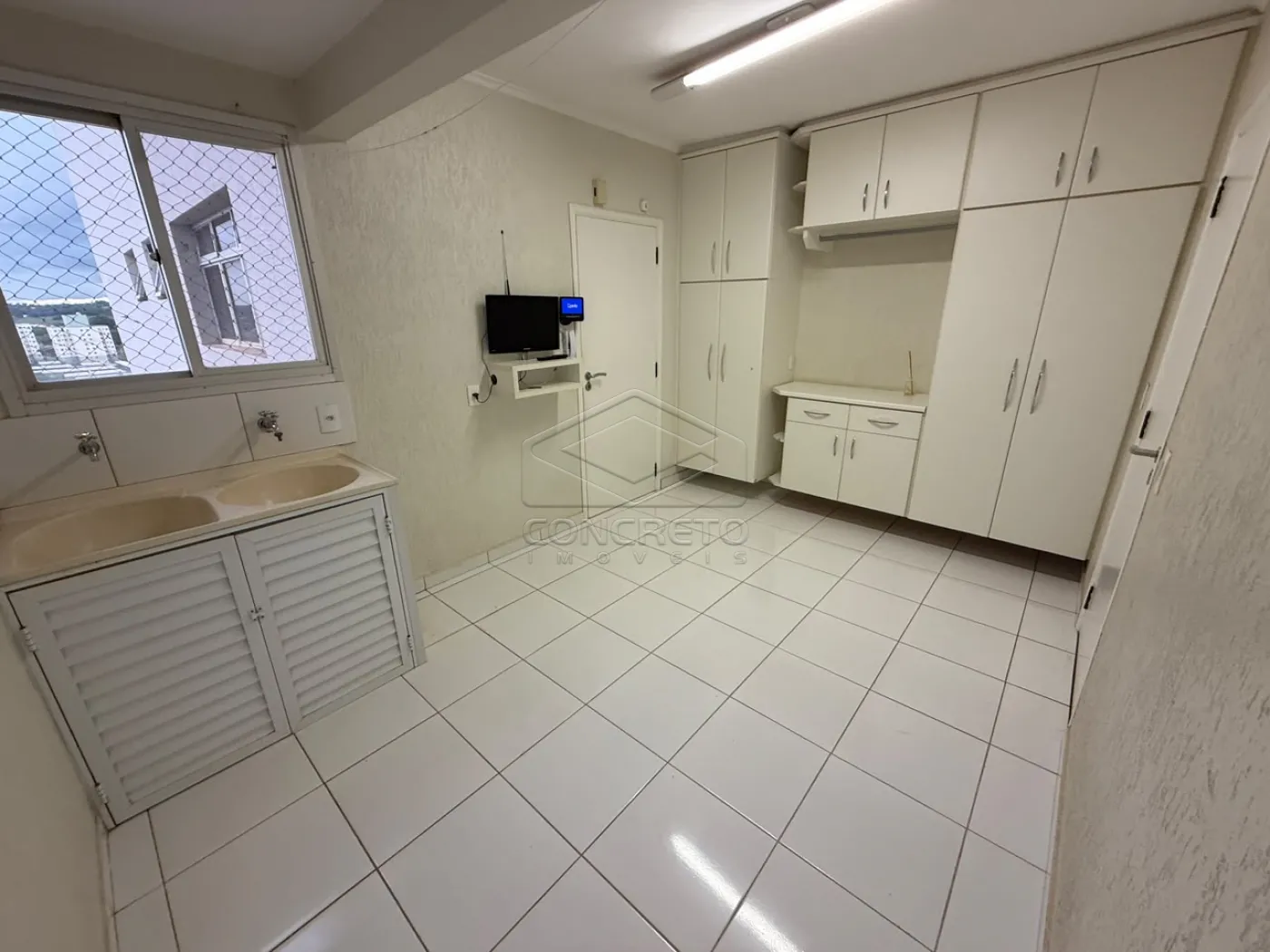Comprar Apartamento / Padr&atilde;o em Len&ccedil;&oacute;is Paulista R$ 550.000,00 - Foto 4