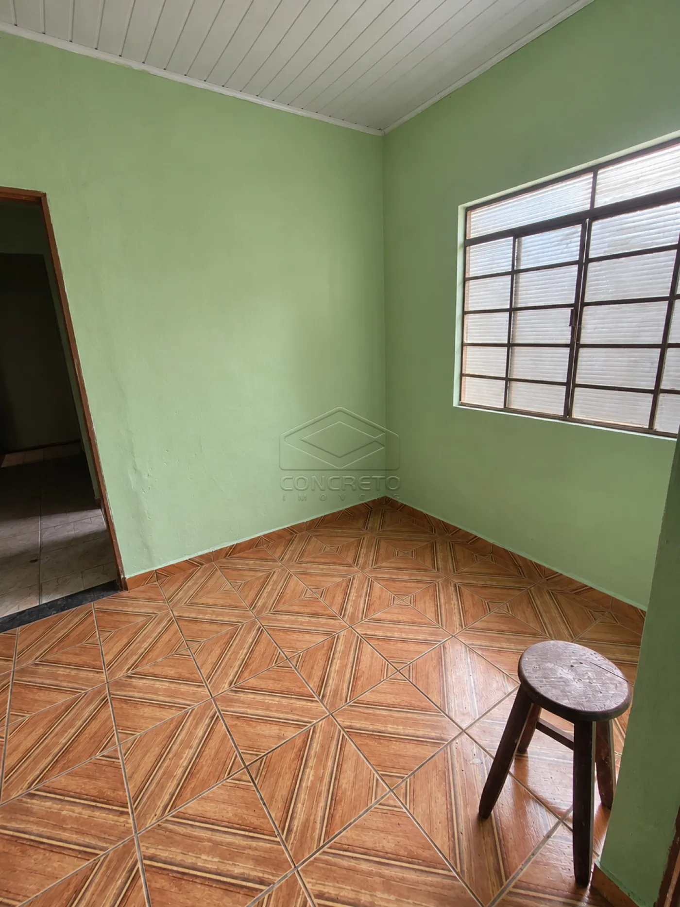 Alugar Casa / Padr&atilde;o em Len&ccedil;&oacute;is Paulista R$ 1.500,00 - Foto 2