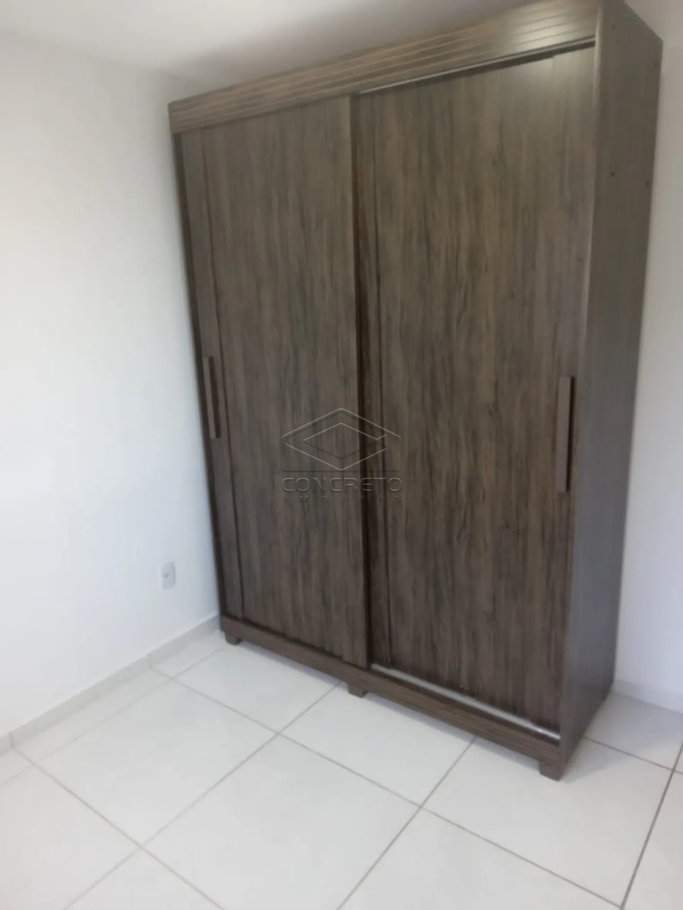 Comprar Apartamento / Padr&atilde;o em Botucatu R$ 205.000,00 - Foto 5