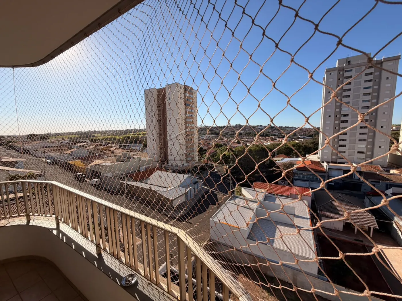 Comprar Apartamento / Padr&atilde;o em Len&ccedil;&oacute;is Paulista R$ 420.000,00 - Foto 2