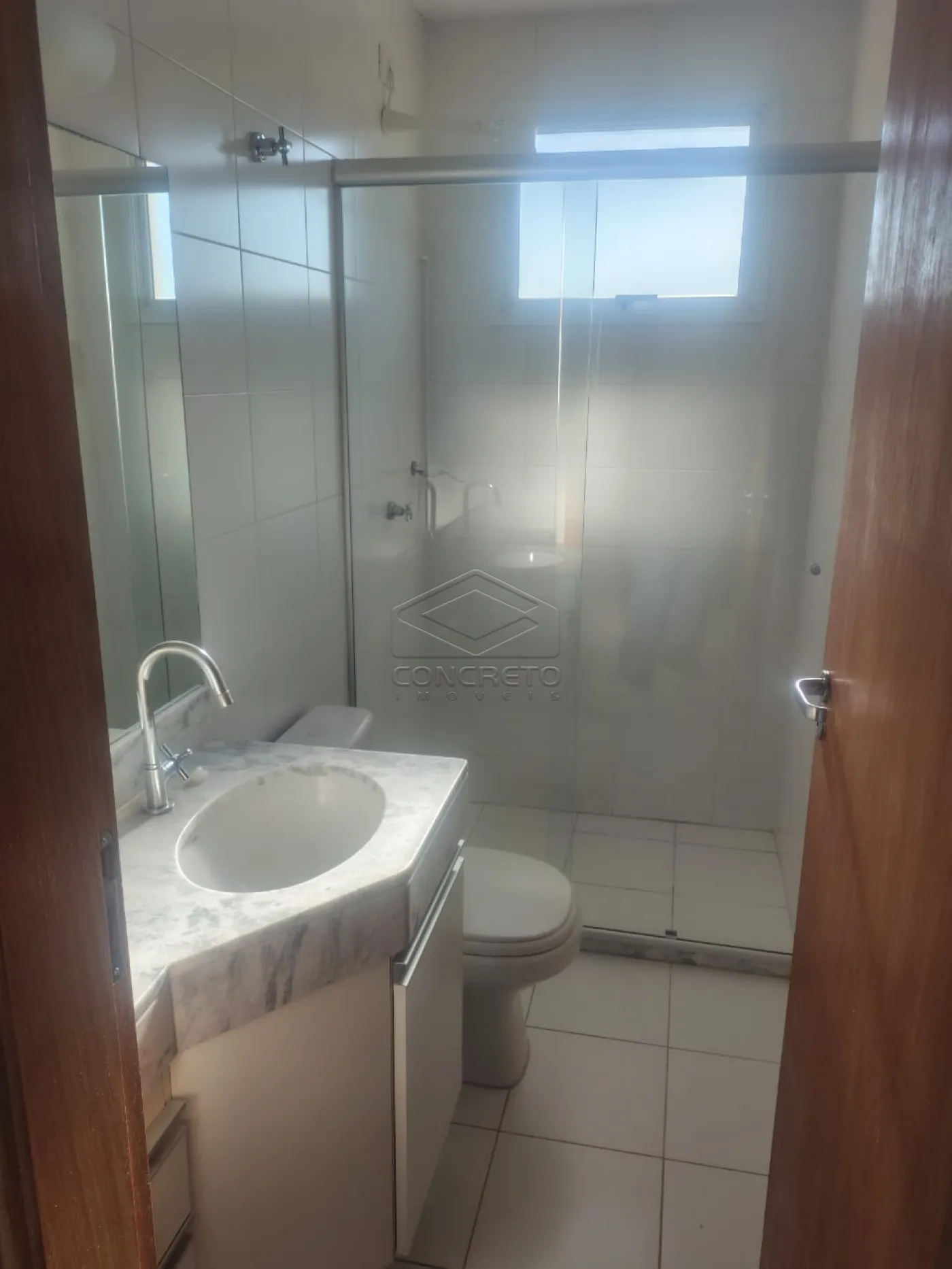 Alugar Apartamento / Padr&atilde;o em Len&ccedil;&oacute;is Paulista R$ 1.800,00 - Foto 4