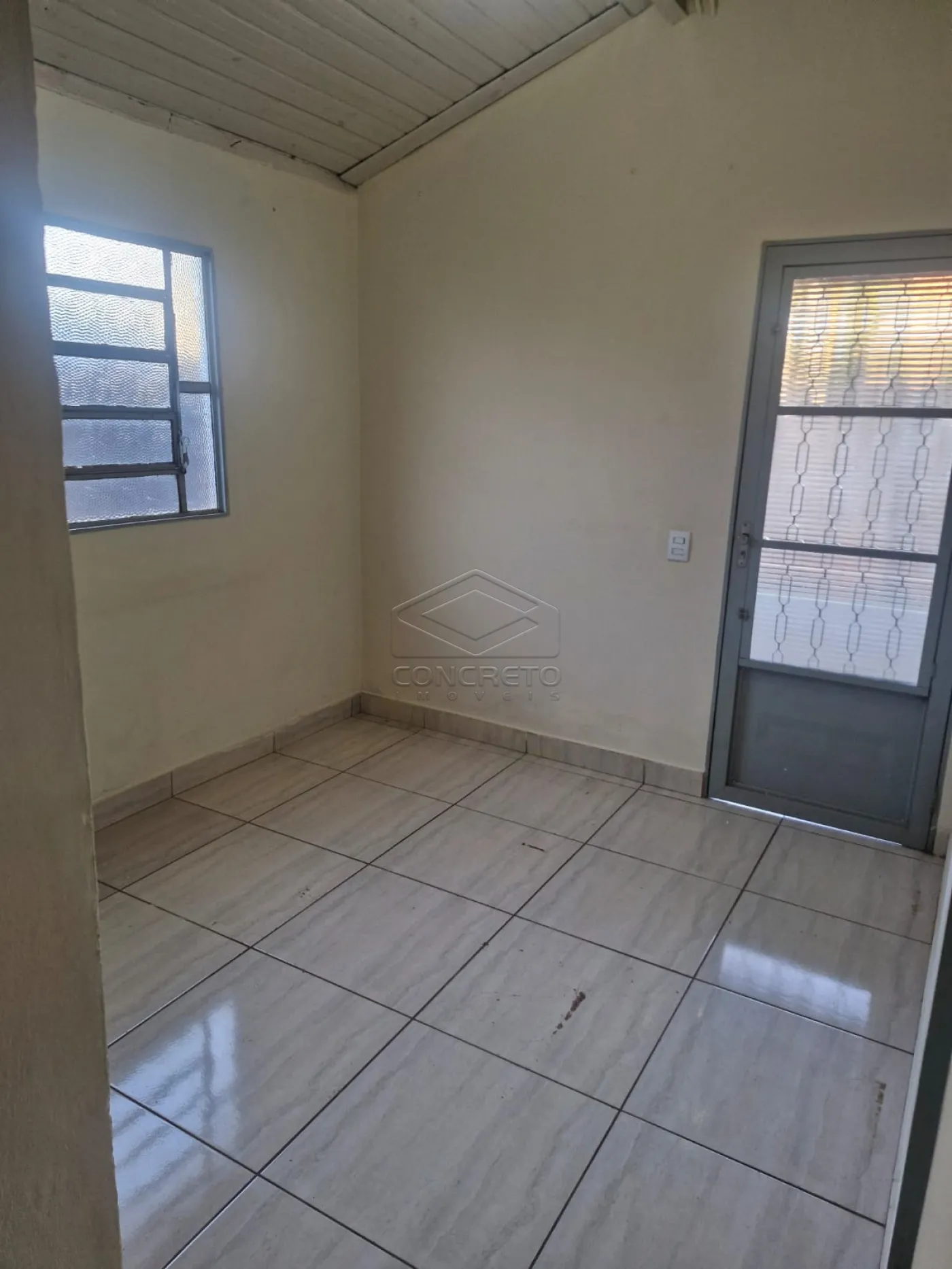 Alugar Casa / Resid&ecirc;ncia em Len&ccedil;&oacute;is Paulista R$ 1.500,00 - Foto 5