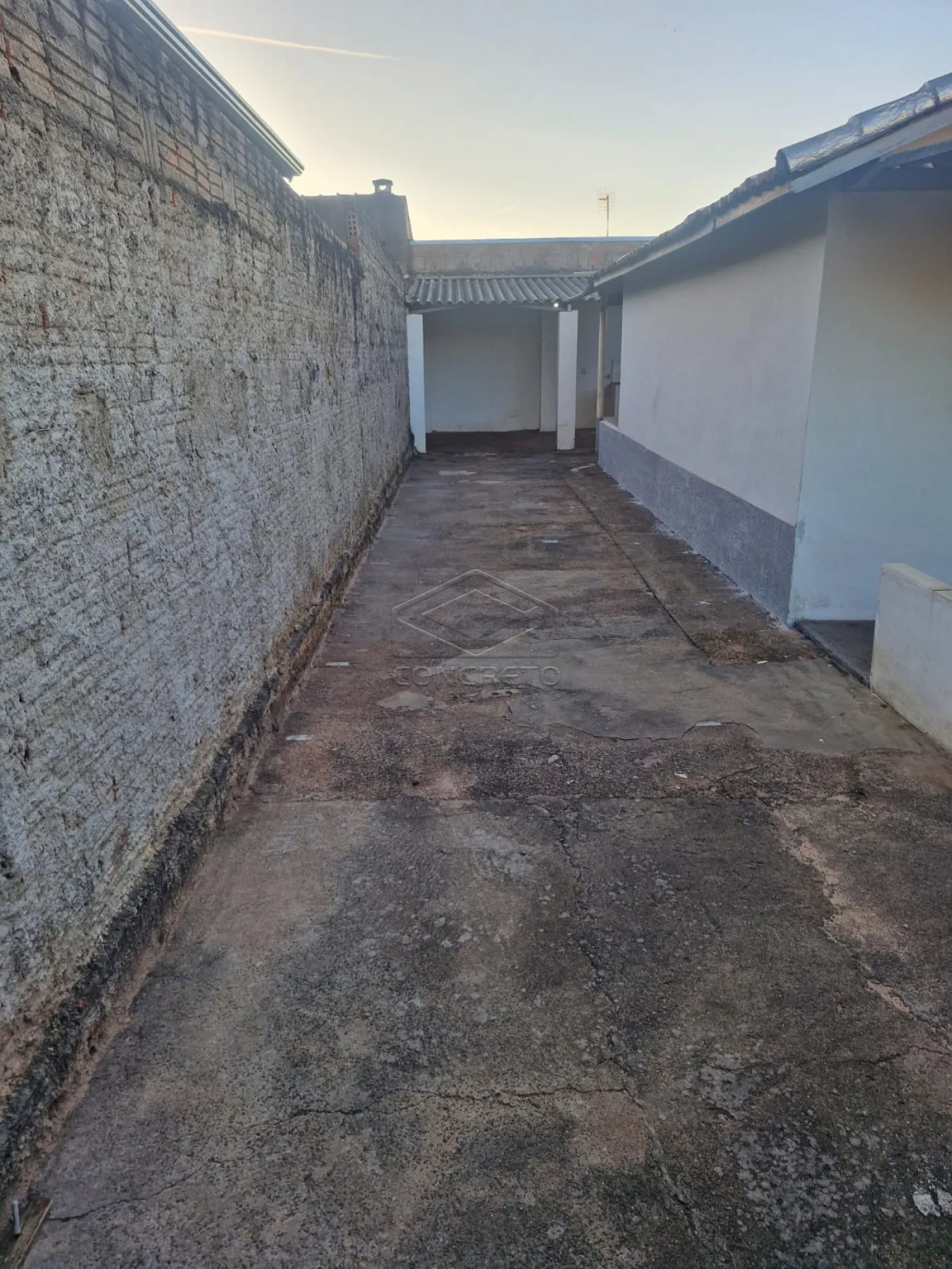 Alugar Casa / Resid&ecirc;ncia em Len&ccedil;&oacute;is Paulista R$ 1.500,00 - Foto 15