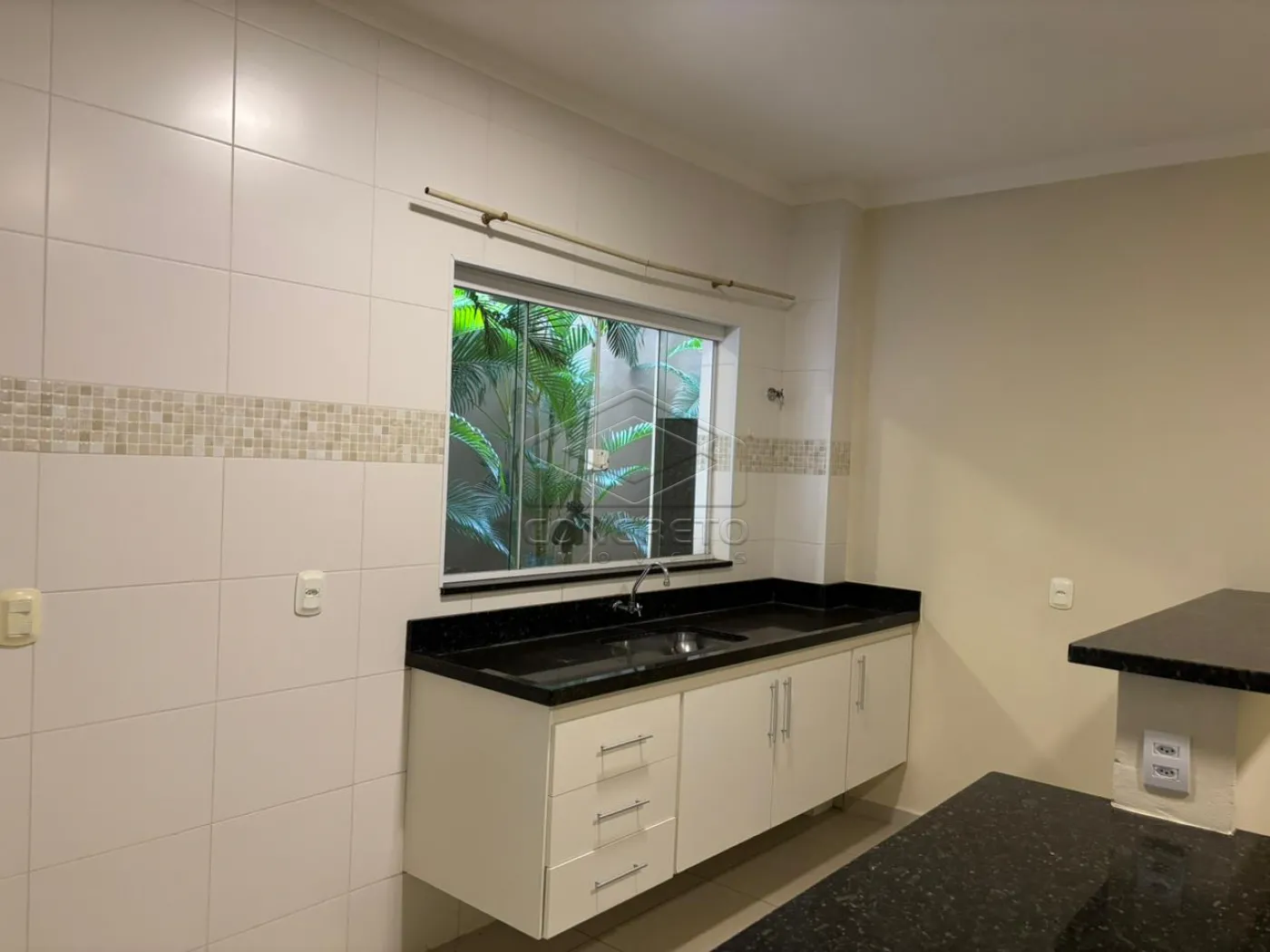 Alugar Apartamento / Padr&atilde;o em Len&ccedil;&oacute;is Paulista R$ 1.260,00 - Foto 1