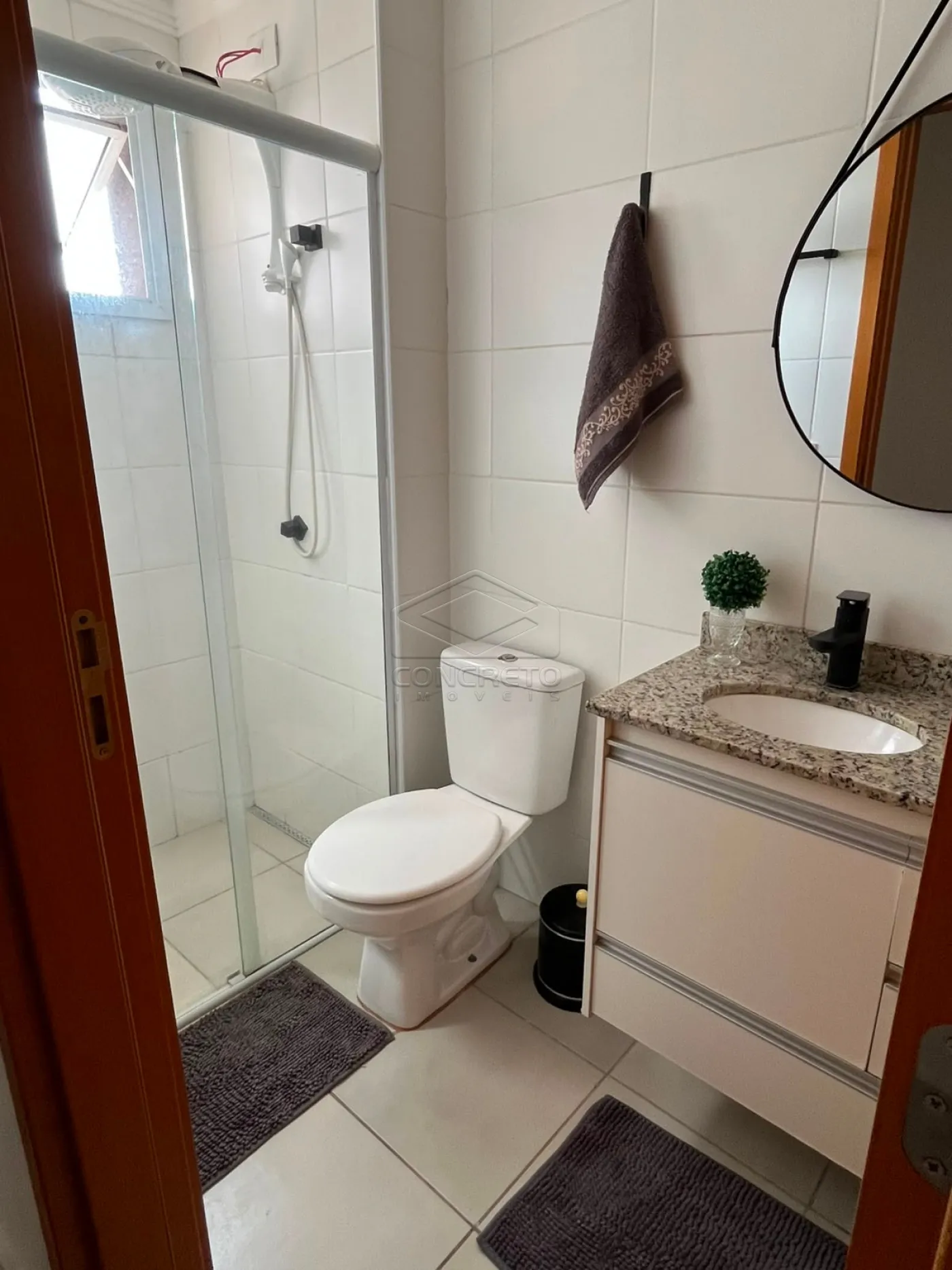 Alugar Apartamento / Padr&atilde;o em Len&ccedil;&oacute;is Paulista R$ 1.800,00 - Foto 8