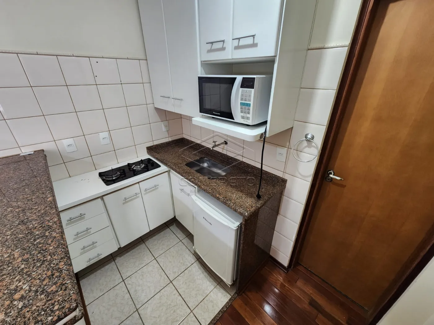 Alugar Apartamento / Padr&atilde;o em Ja&uacute; R$ 2.400,00 - Foto 4