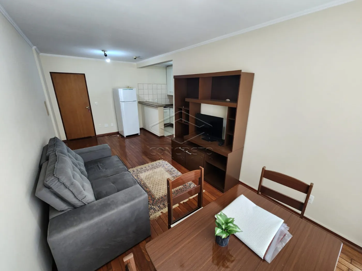 Alugar Apartamento / Padr&atilde;o em Ja&uacute; R$ 2.400,00 - Foto 3