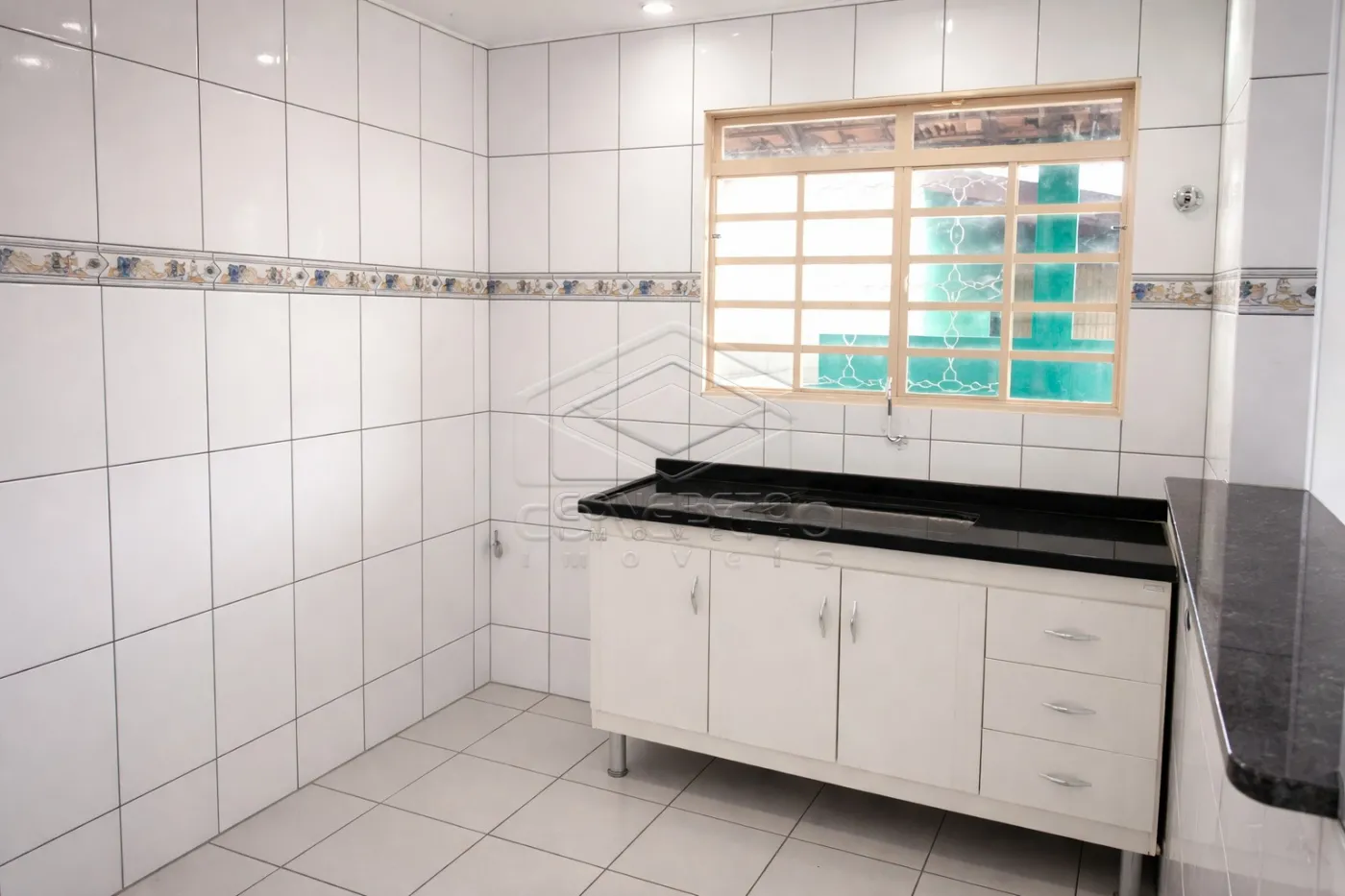 Alugar Casa / Padr&atilde;o em Len&ccedil;&oacute;is Paulista R$ 850,00 - Foto 3