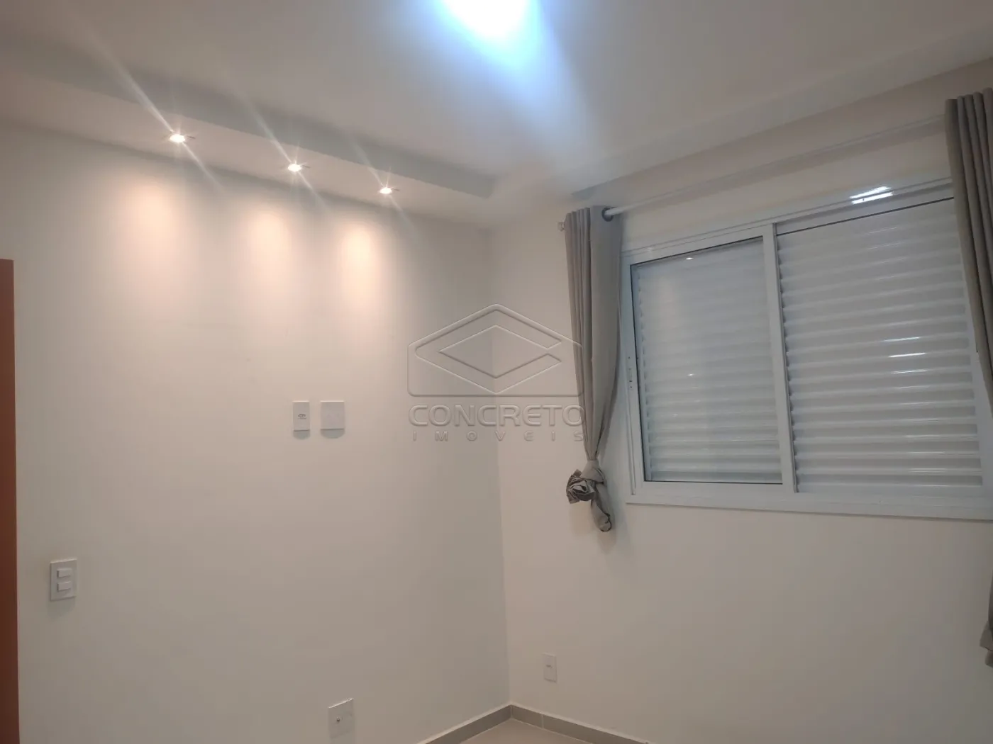 Alugar Apartamento / Padr&atilde;o em Len&ccedil;&oacute;is Paulista R$ 2.250,00 - Foto 4
