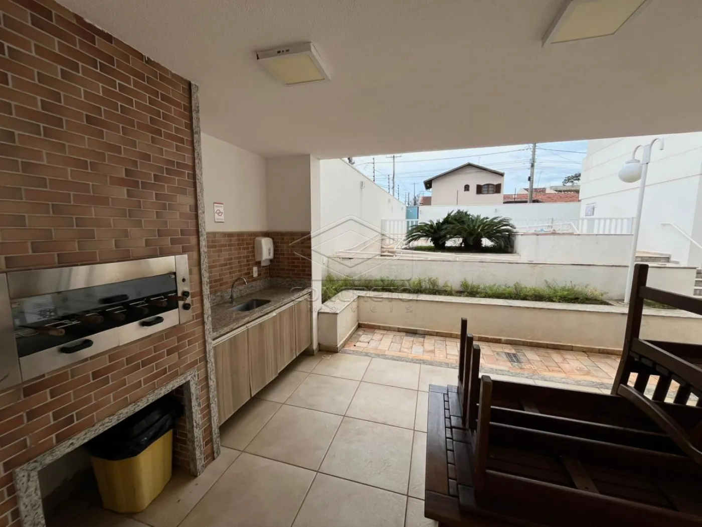 Alugar Apartamento / Padr&atilde;o em Len&ccedil;&oacute;is Paulista R$ 2.200,00 - Foto 10