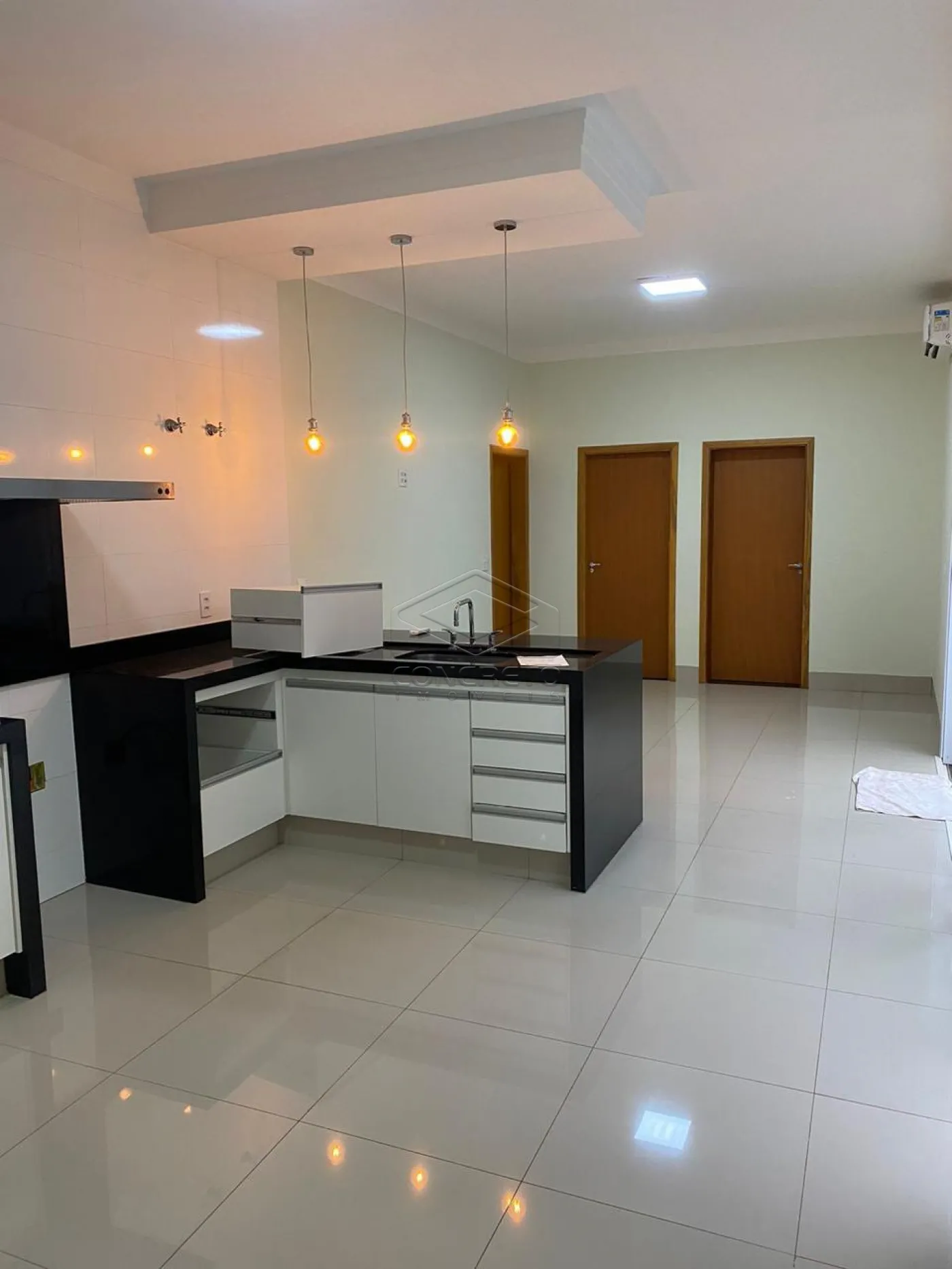 Alugar Casa / Padr&atilde;o em Len&ccedil;&oacute;is Paulista R$ 5.900,00 - Foto 9